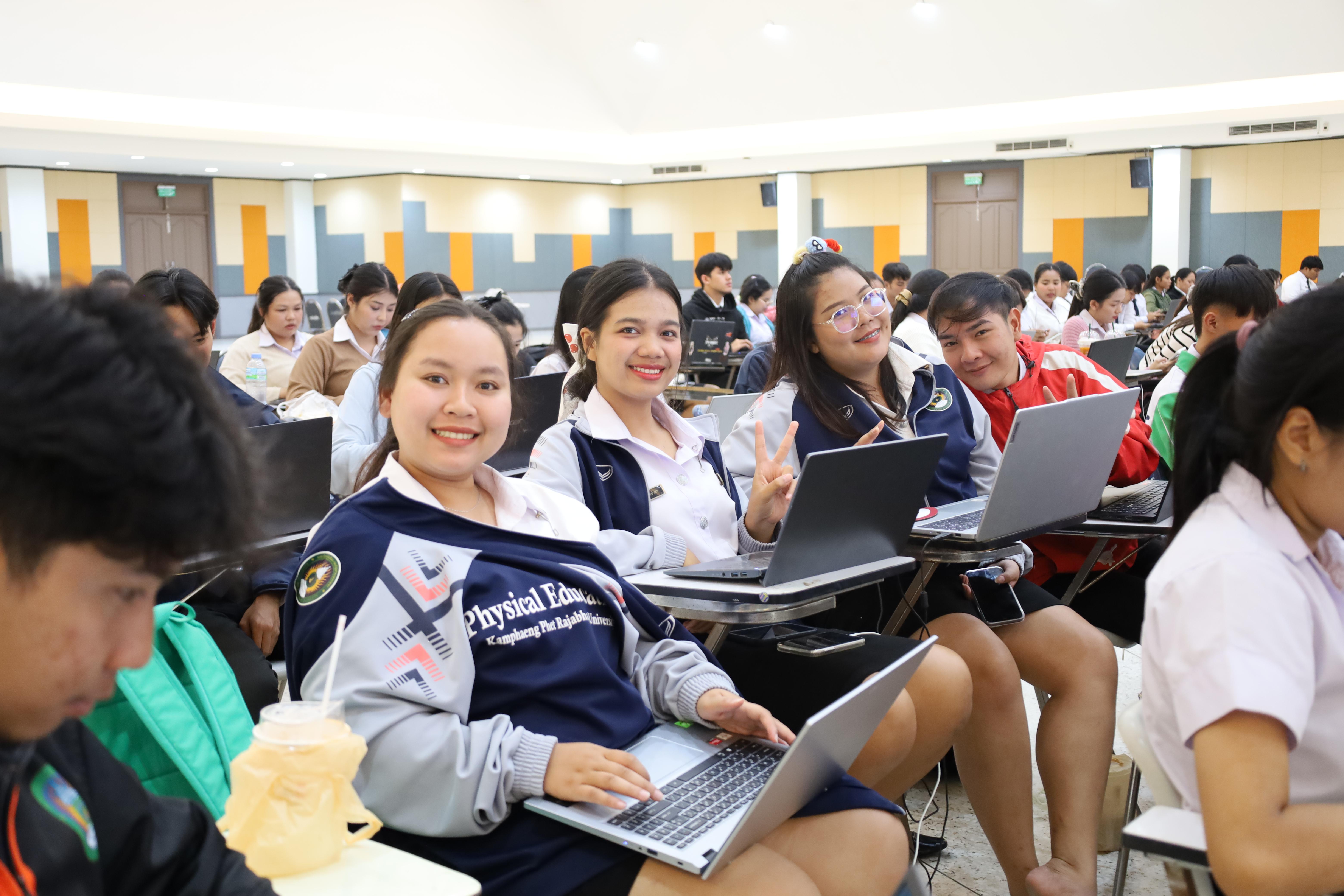 167. กิจกรรมอบรมเชิงปฏิบัติการการเขียนบทความวิจัยและนำเสนอนวัตกรรมทางการศึกษา สำหรับนักศึกษาชั้นปีที่ 4