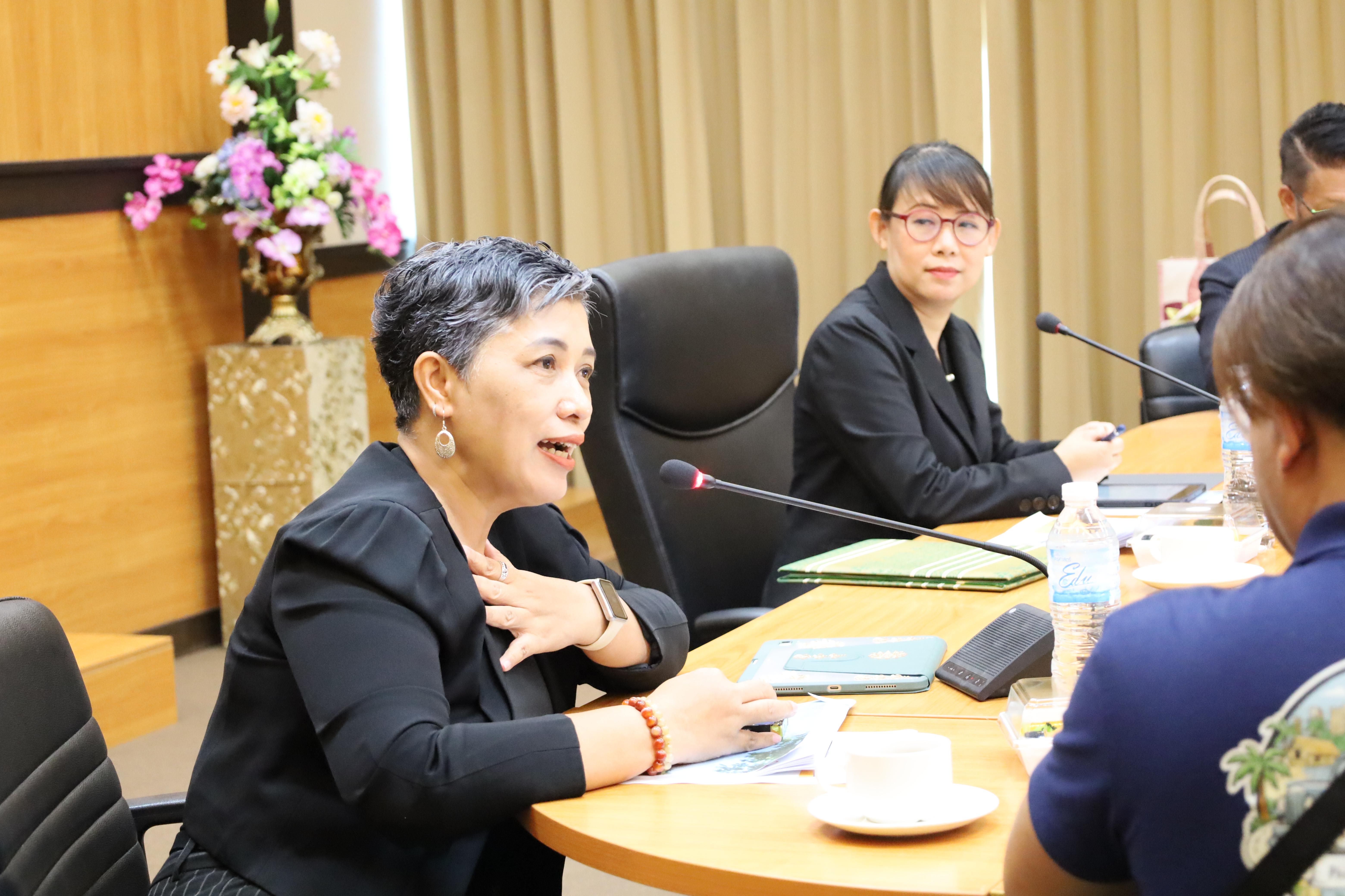 17. กิจกรรมแลกเปลี่ยนวัฒนธรรมเพื่อกำรเรียนรู้สำหรับคณาจารย์และนักศึกษาระดับบัณฑิตศึกษา คณะครุศาสตร์ ความร่วมมือกับ West Visayas State University ประจำปีการศึกษา 2568