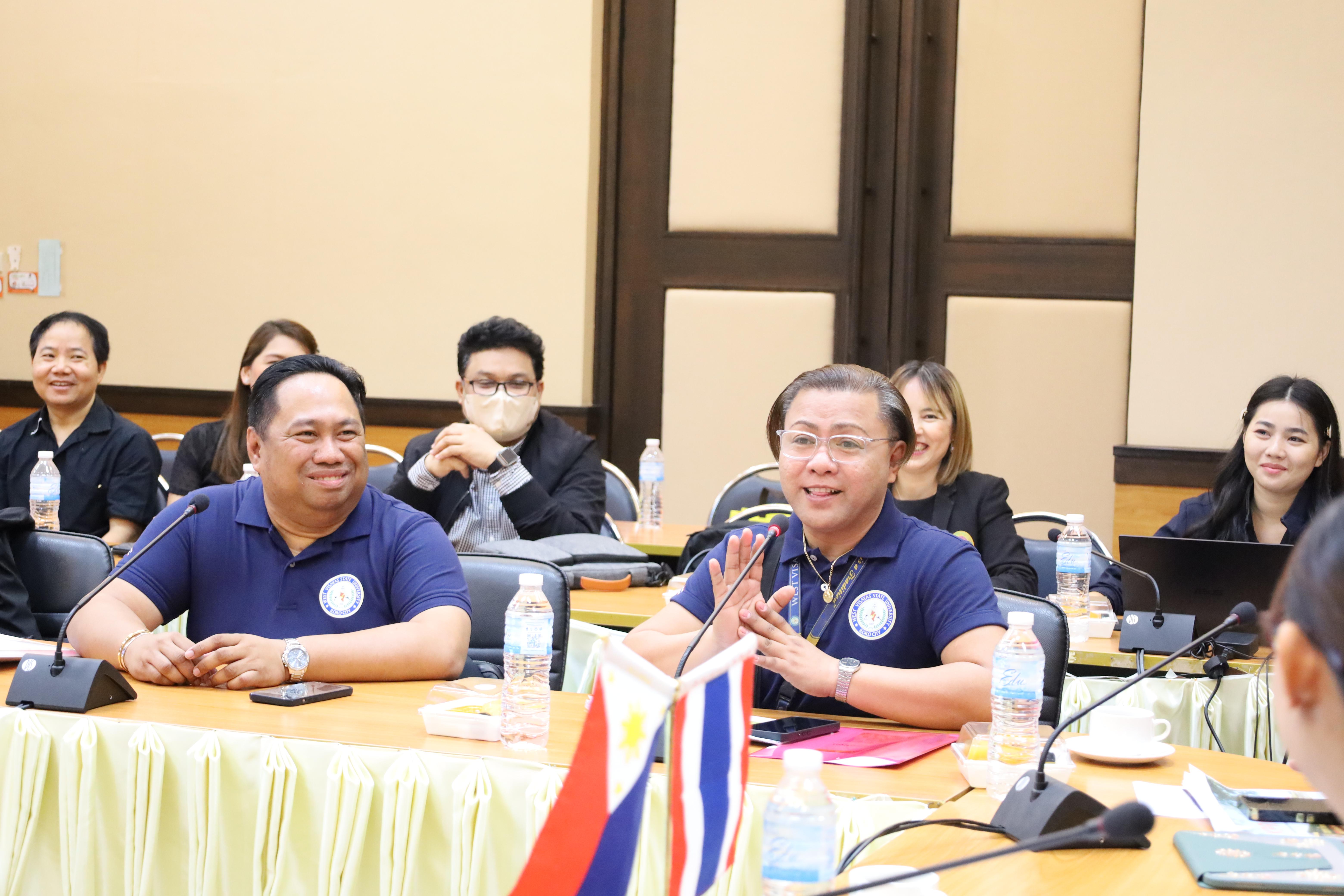 29. กิจกรรมแลกเปลี่ยนวัฒนธรรมเพื่อกำรเรียนรู้สำหรับคณาจารย์และนักศึกษาระดับบัณฑิตศึกษา คณะครุศาสตร์ ความร่วมมือกับ West Visayas State University ประจำปีการศึกษา 2568