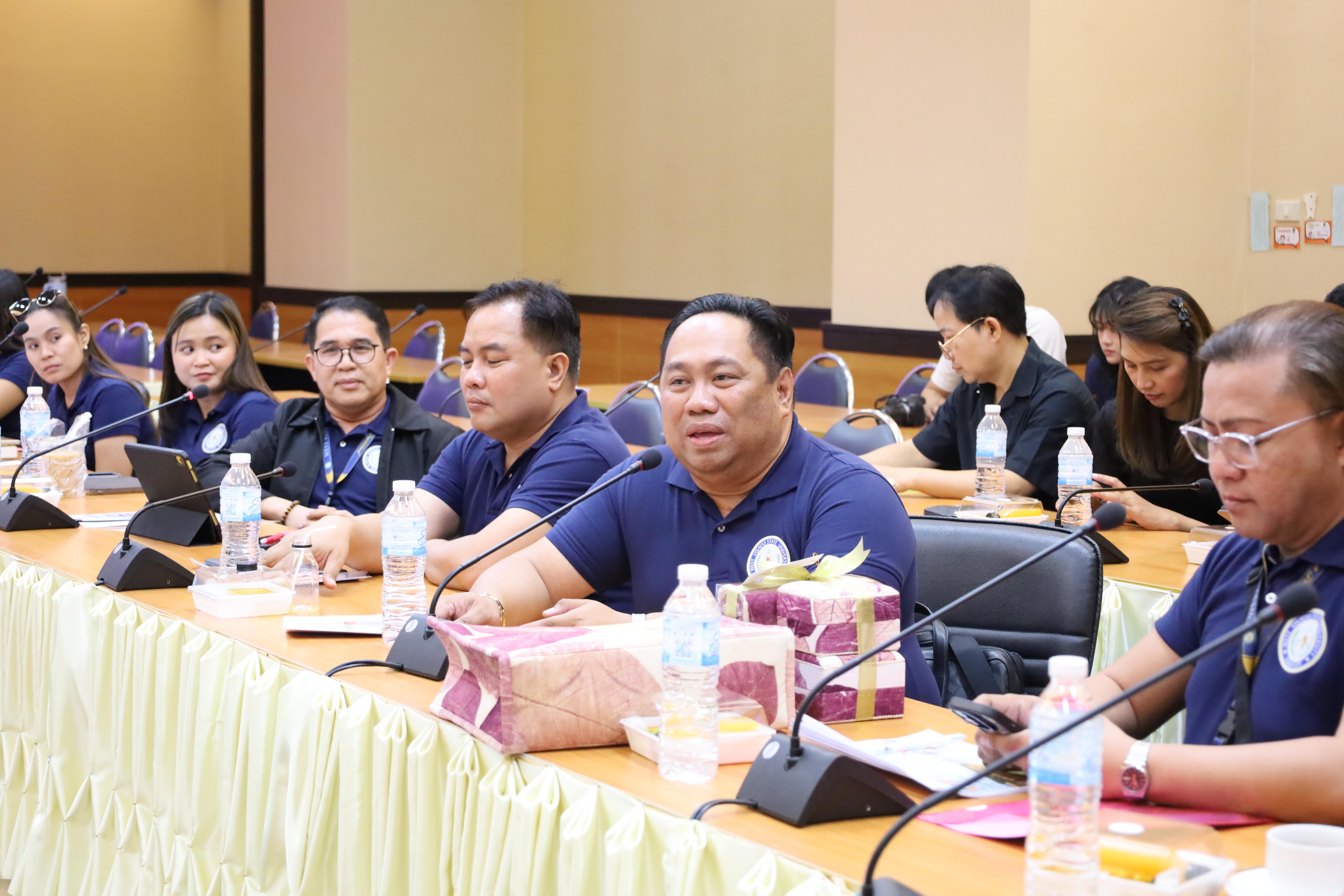 73. กิจกรรมแลกเปลี่ยนวัฒนธรรมเพื่อกำรเรียนรู้สำหรับคณาจารย์และนักศึกษาระดับบัณฑิตศึกษา คณะครุศาสตร์ ความร่วมมือกับ West Visayas State University ประจำปีการศึกษา 2568