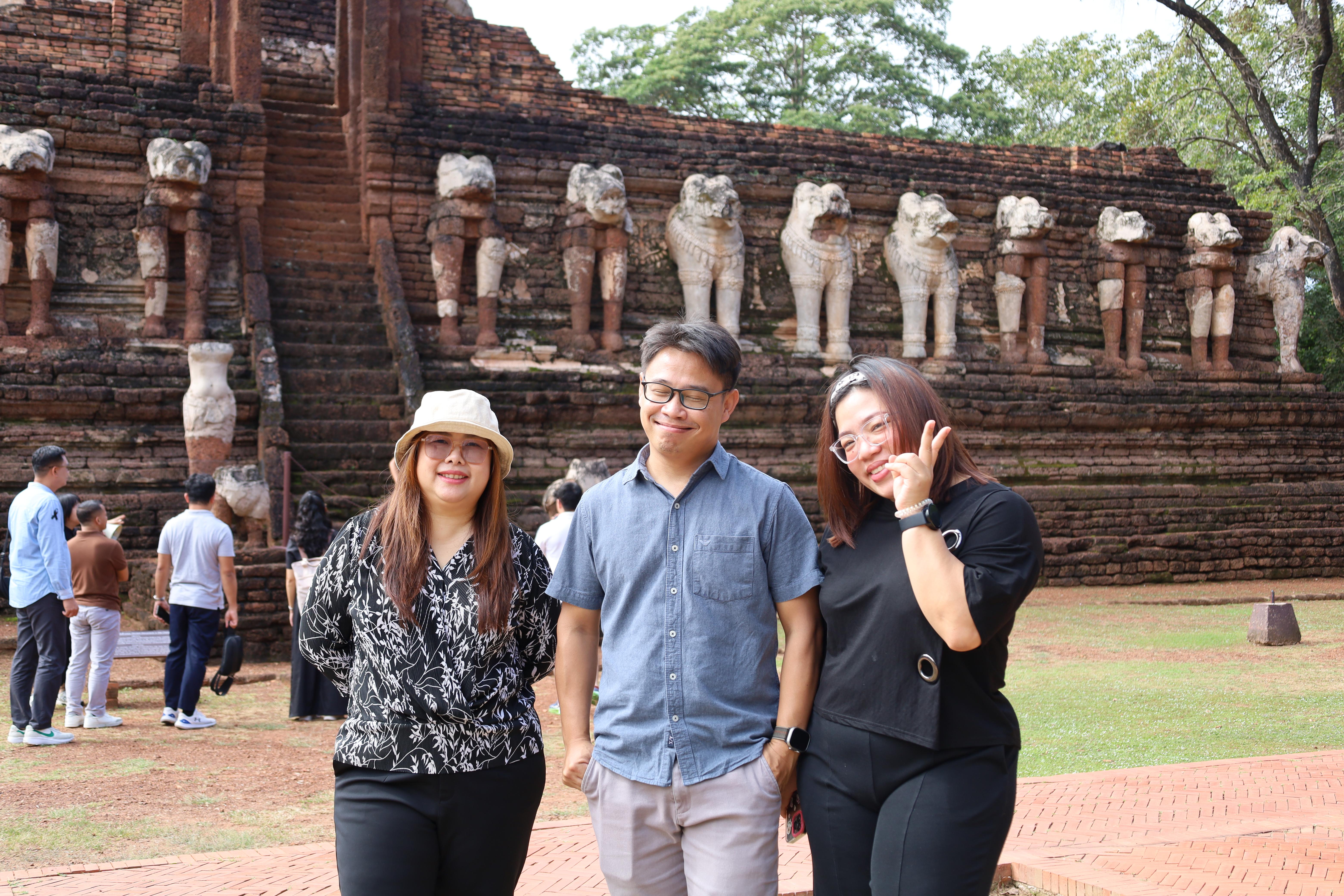 123. กิจกรรมแลกเปลี่ยนวัฒนธรรมเพื่อกำรเรียนรู้สำหรับคณาจารย์และนักศึกษาระดับบัณฑิตศึกษา คณะครุศาสตร์ ความร่วมมือกับ West Visayas State University ประจำปีการศึกษา 2568