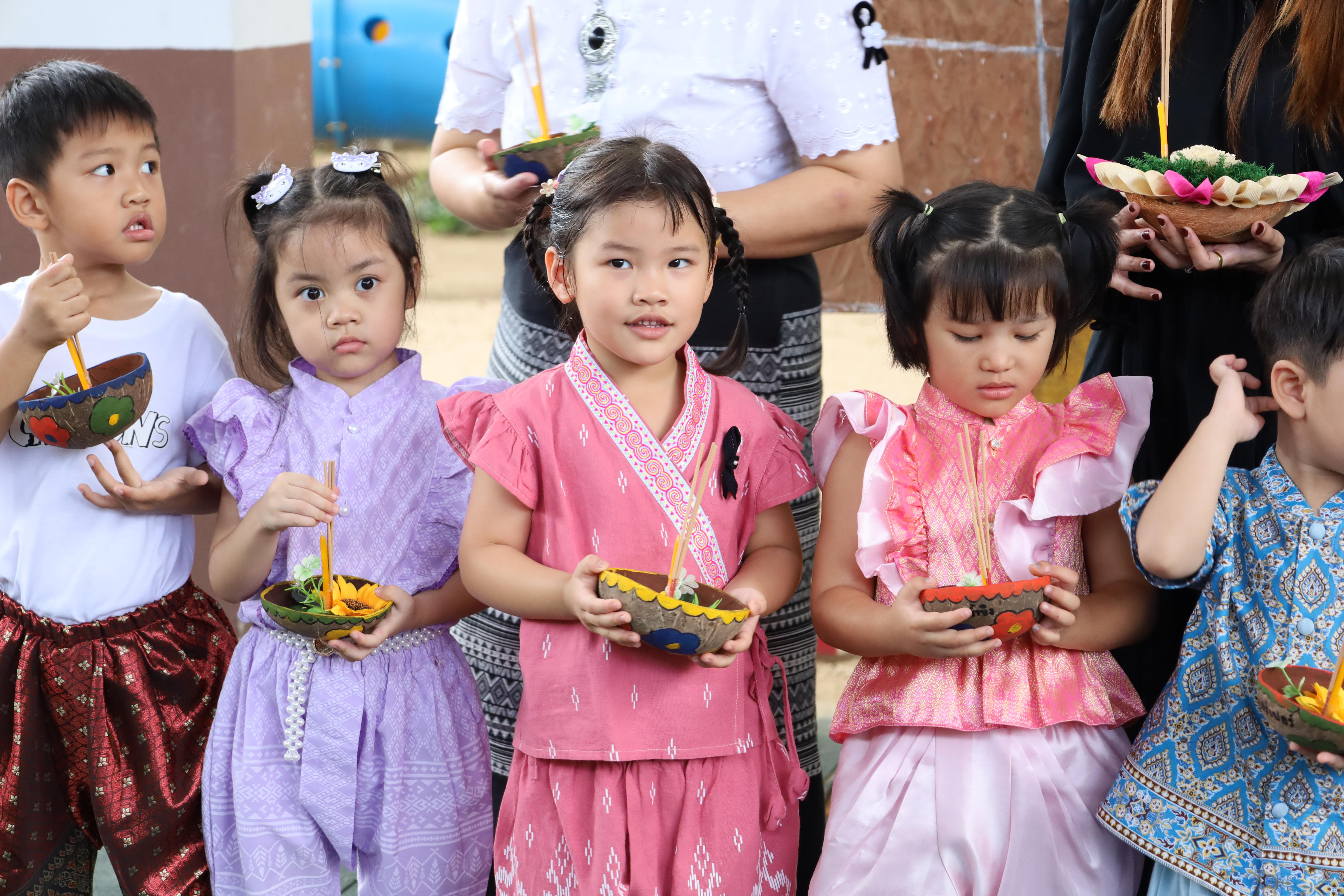 71. กิจกรรมลอยกระทงโรงเรียนอนุบาลราชภัฏกำแพงเพชร ประจำปีการศึกษา 2568