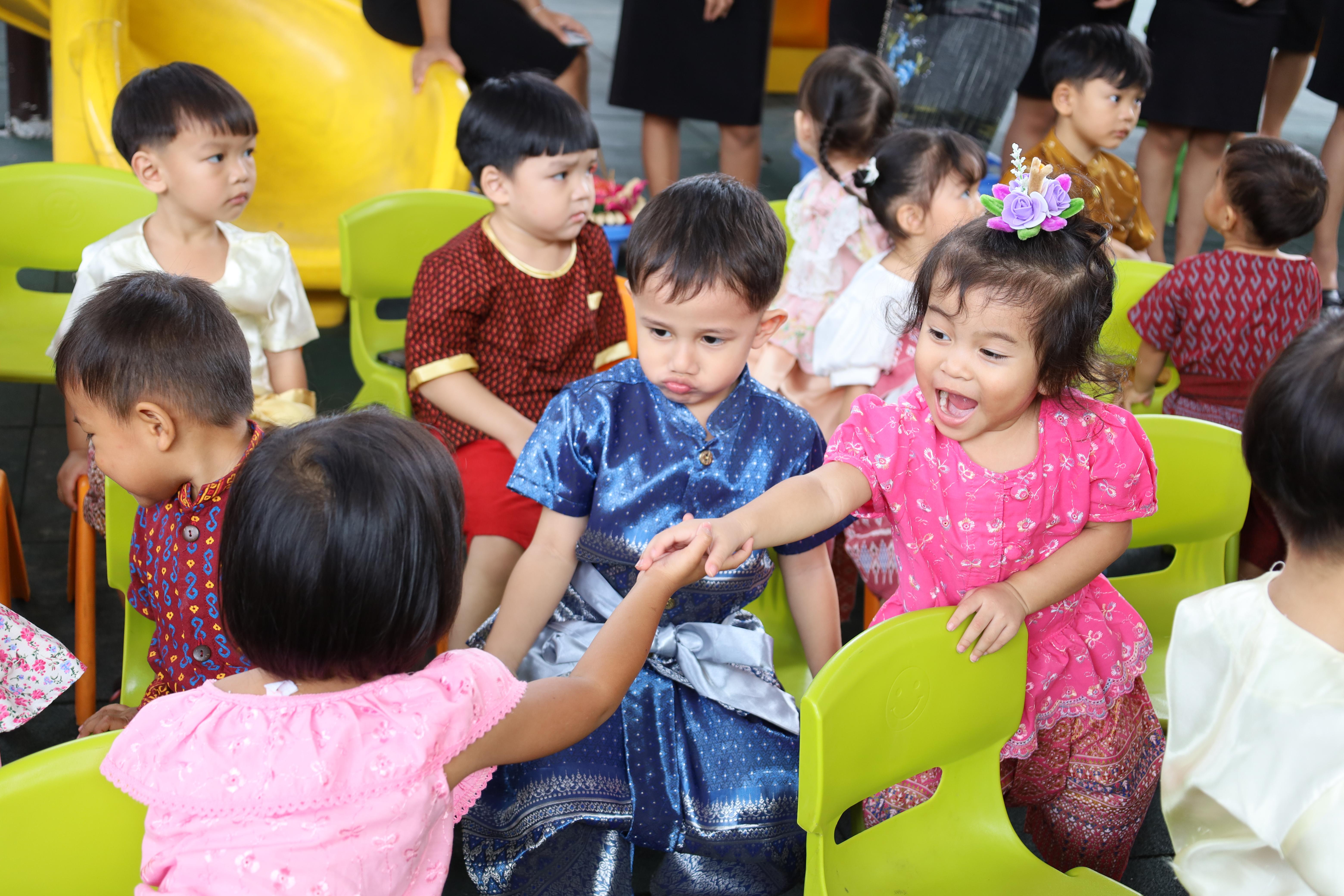 113. กิจกรรมลอยกระทงโรงเรียนอนุบาลราชภัฏกำแพงเพชร ประจำปีการศึกษา 2568