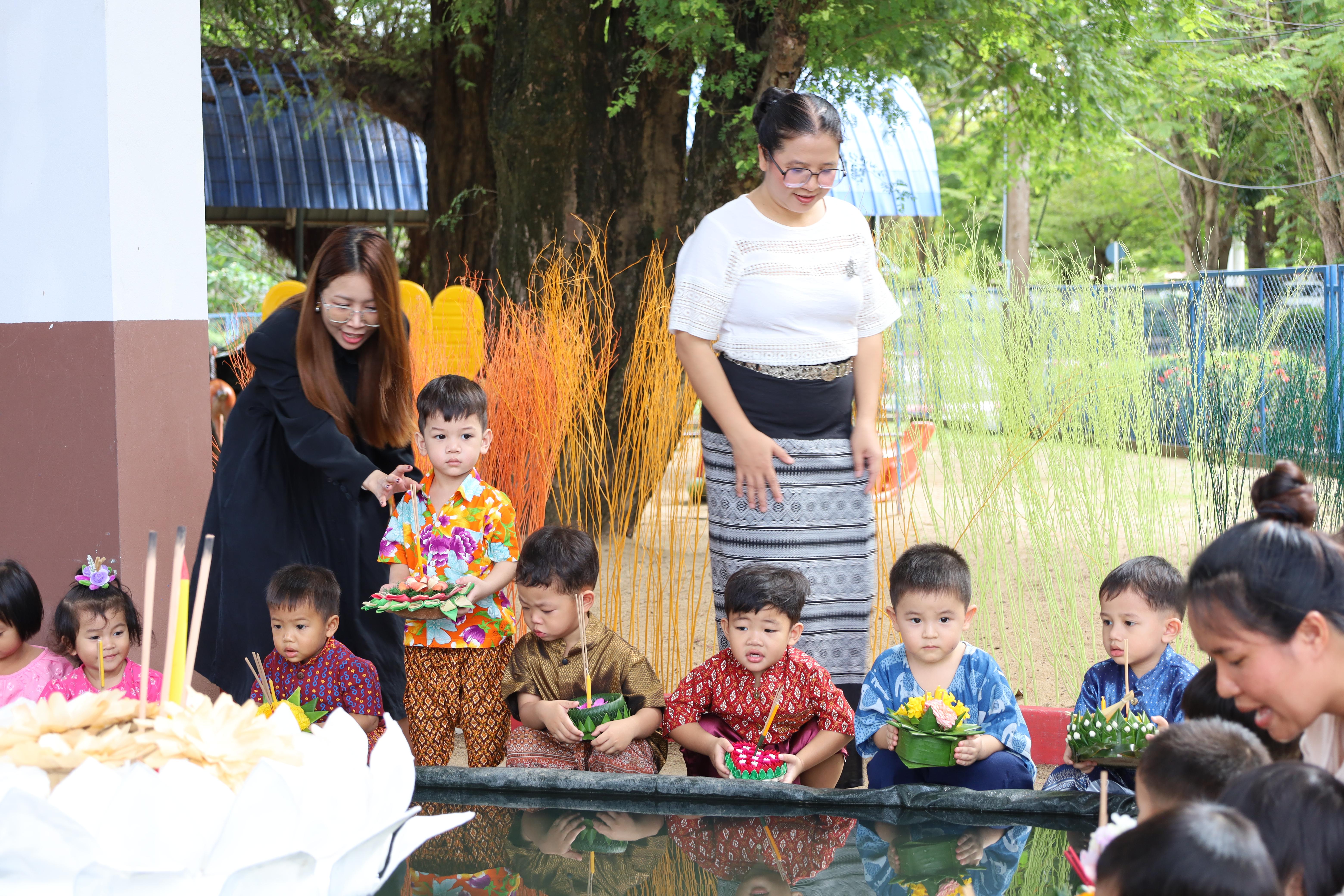 124. กิจกรรมลอยกระทงโรงเรียนอนุบาลราชภัฏกำแพงเพชร ประจำปีการศึกษา 2568