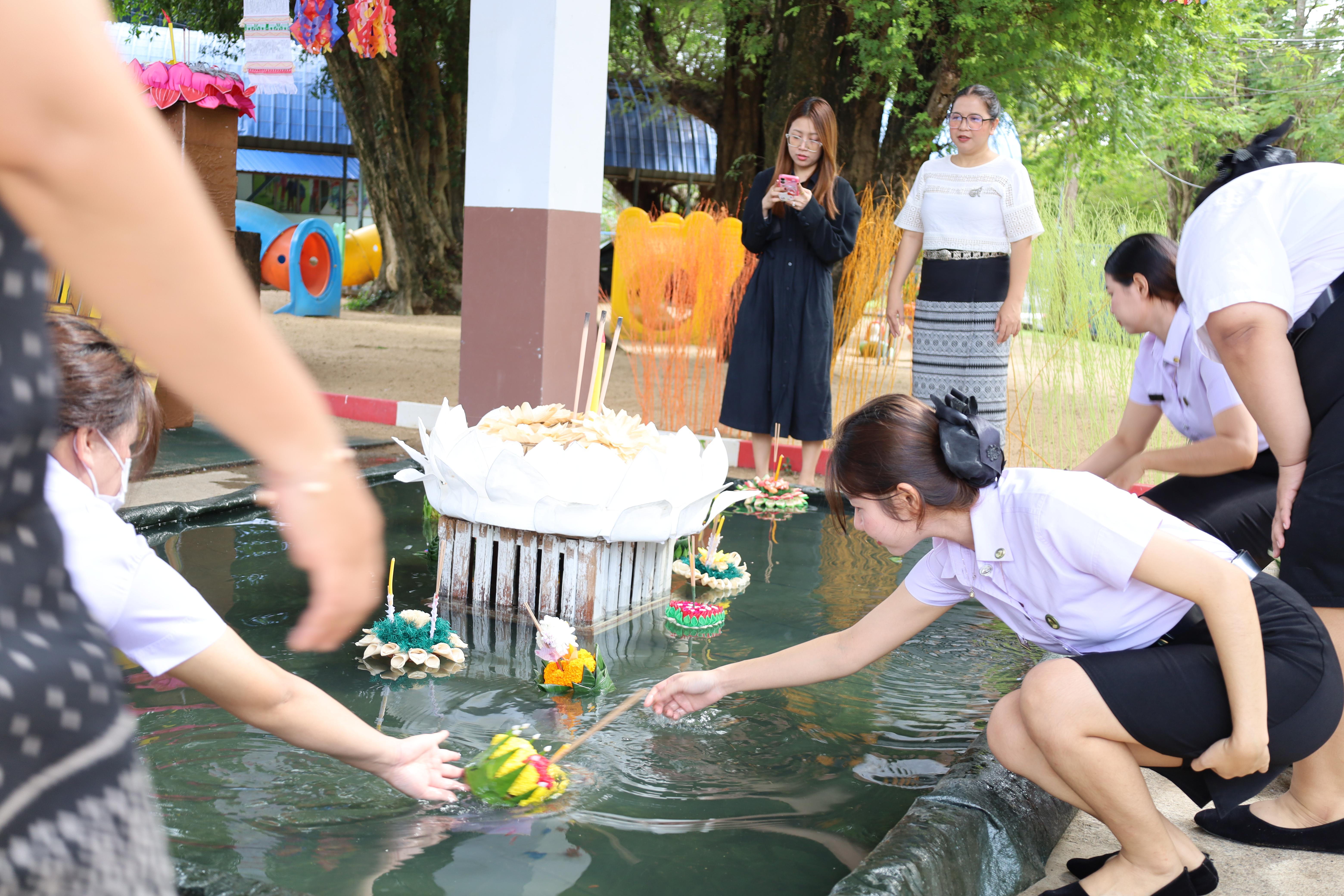 127. กิจกรรมลอยกระทงโรงเรียนอนุบาลราชภัฏกำแพงเพชร ประจำปีการศึกษา 2568