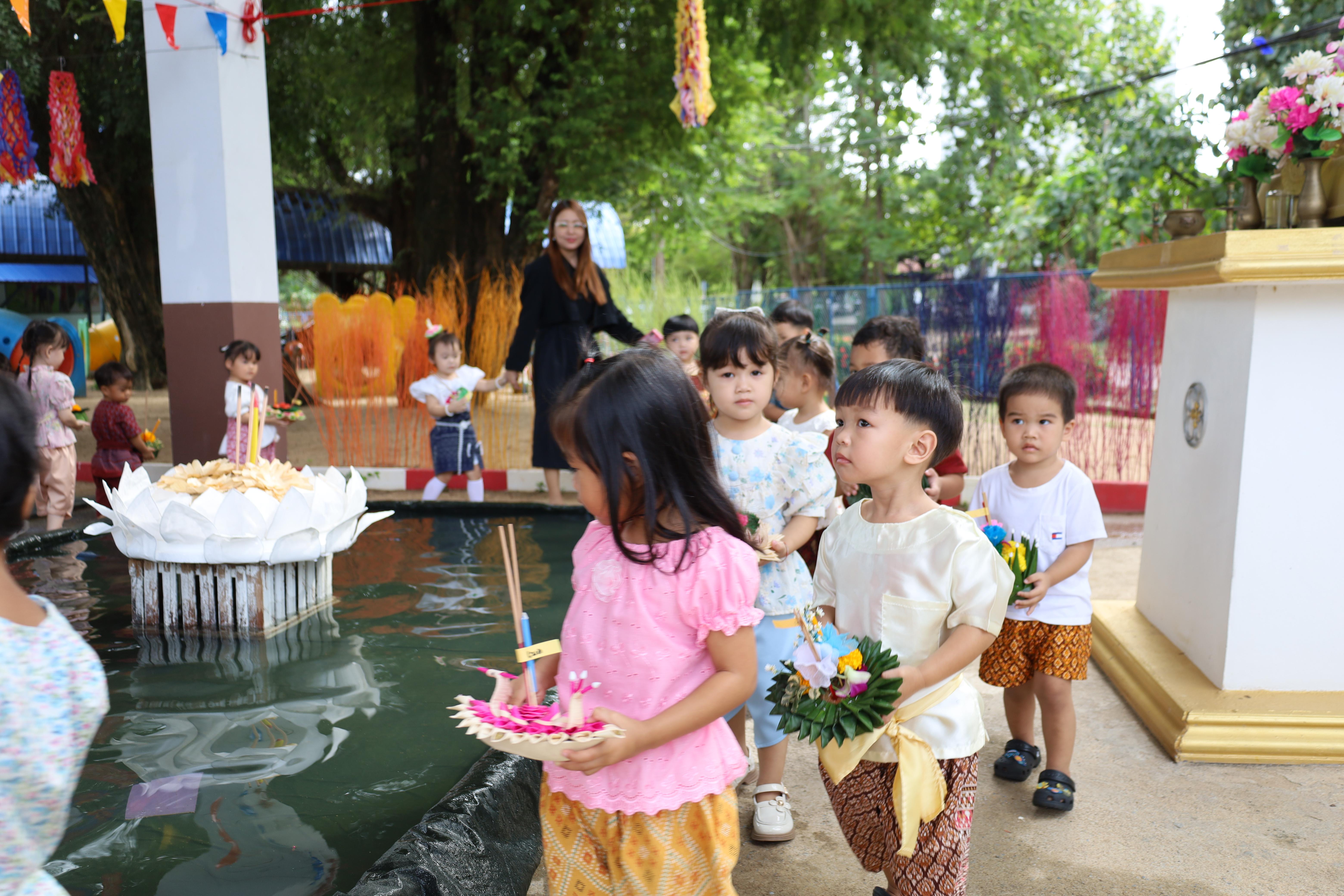 134. กิจกรรมลอยกระทงโรงเรียนอนุบาลราชภัฏกำแพงเพชร ประจำปีการศึกษา 2568