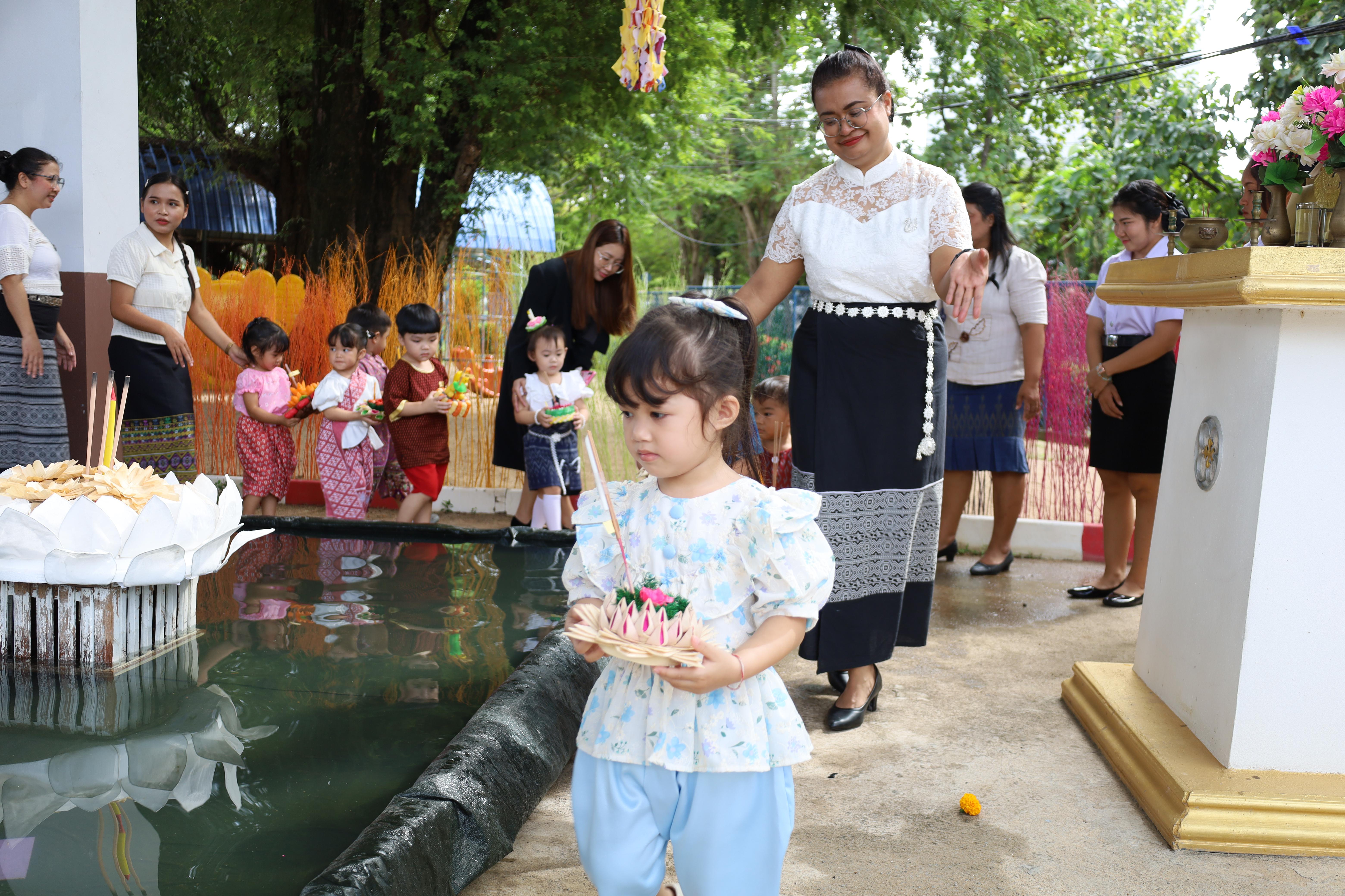 135. กิจกรรมลอยกระทงโรงเรียนอนุบาลราชภัฏกำแพงเพชร ประจำปีการศึกษา 2568