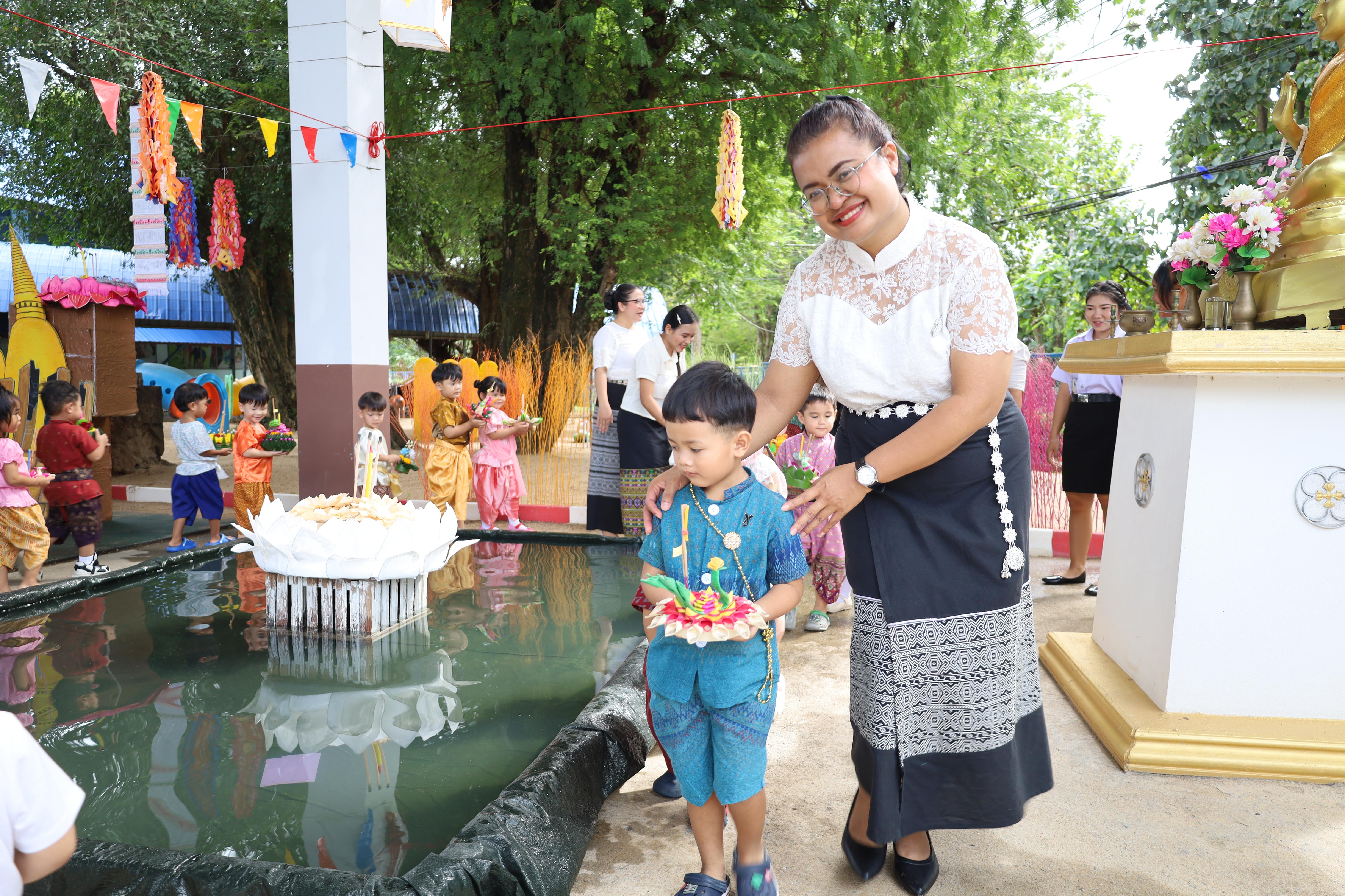 137. กิจกรรมลอยกระทงโรงเรียนอนุบาลราชภัฏกำแพงเพชร ประจำปีการศึกษา 2568