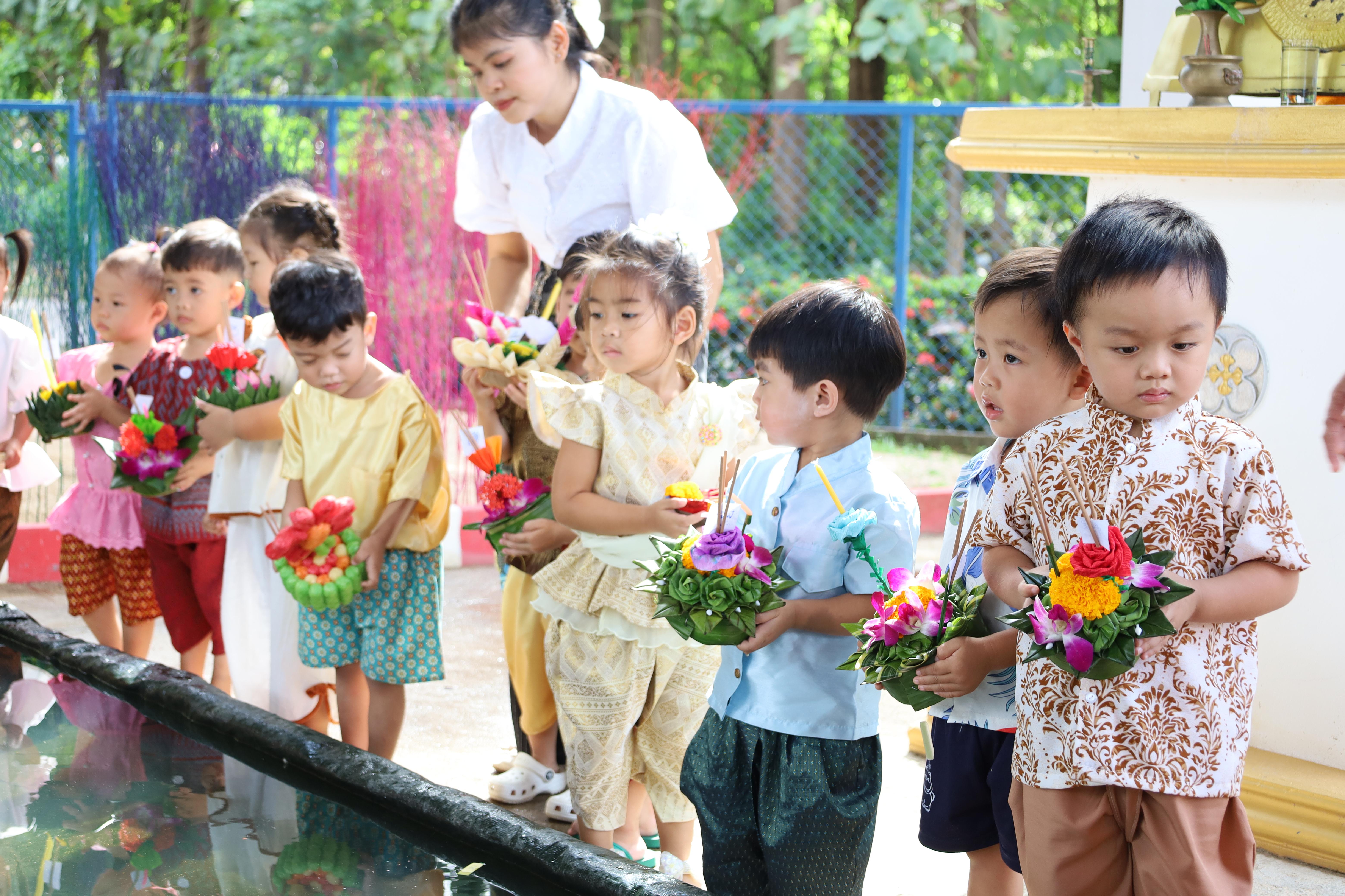 160. กิจกรรมลอยกระทงโรงเรียนอนุบาลราชภัฏกำแพงเพชร ประจำปีการศึกษา 2568