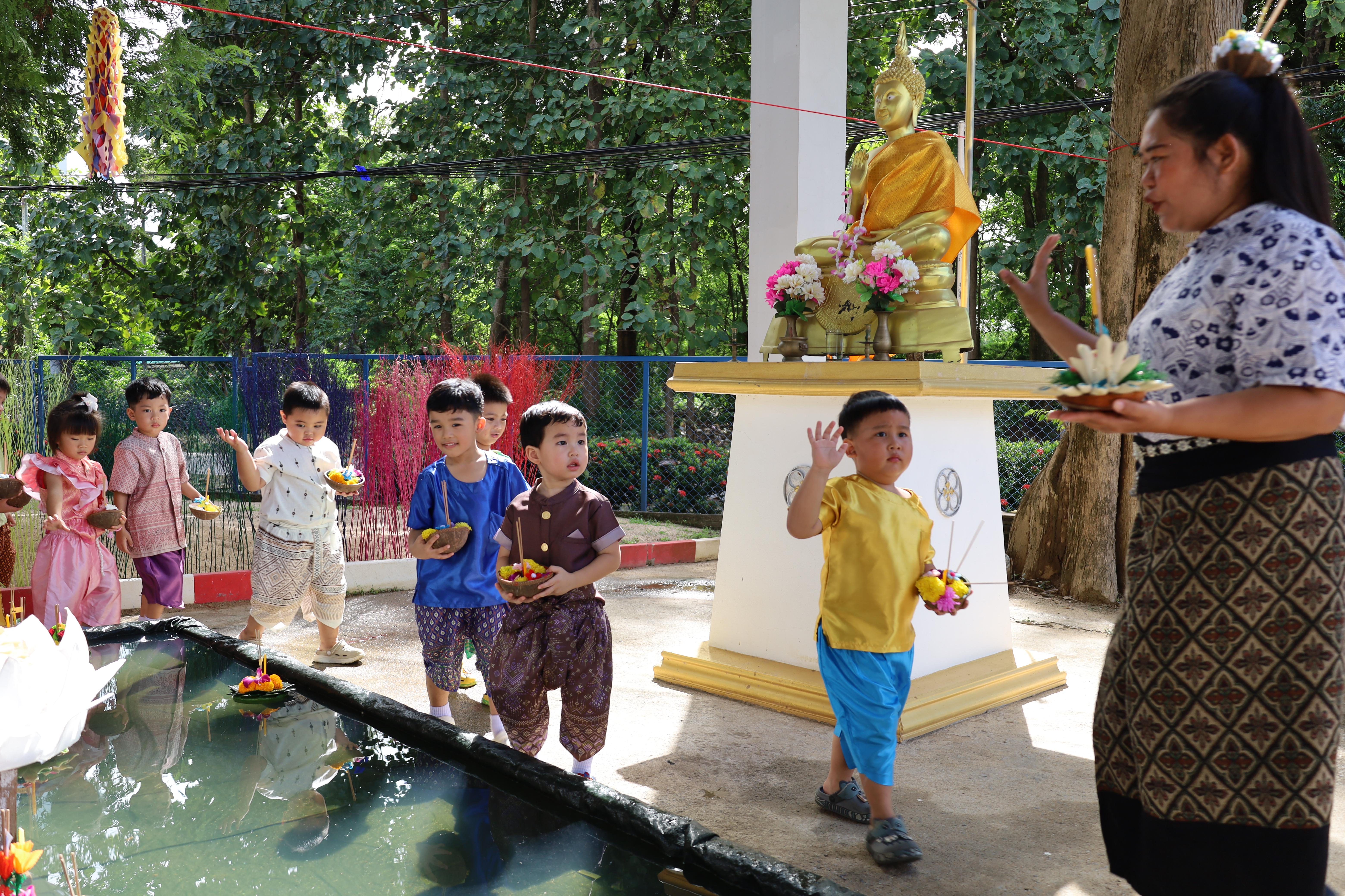 171. กิจกรรมลอยกระทงโรงเรียนอนุบาลราชภัฏกำแพงเพชร ประจำปีการศึกษา 2568