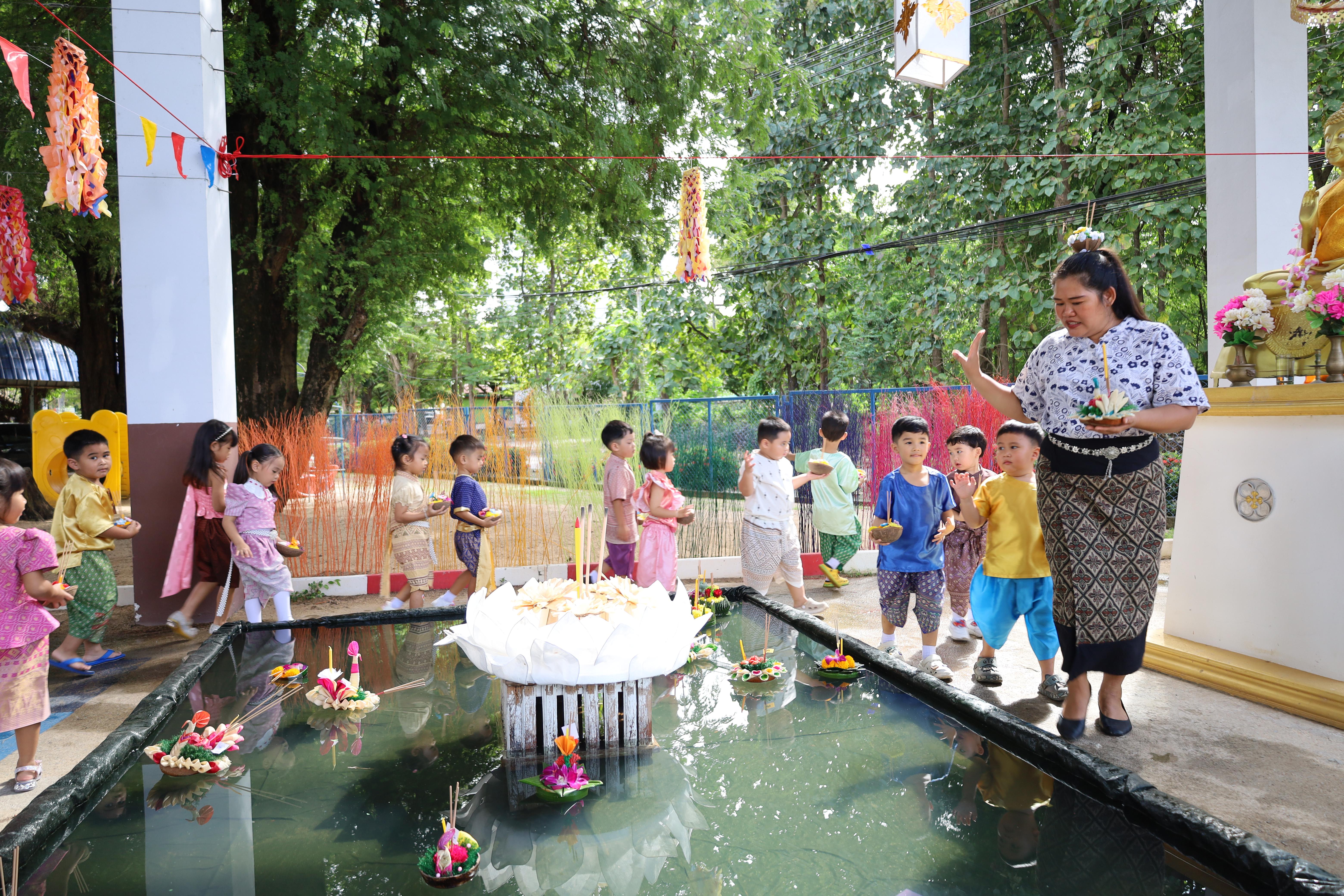 176. กิจกรรมลอยกระทงโรงเรียนอนุบาลราชภัฏกำแพงเพชร ประจำปีการศึกษา 2568