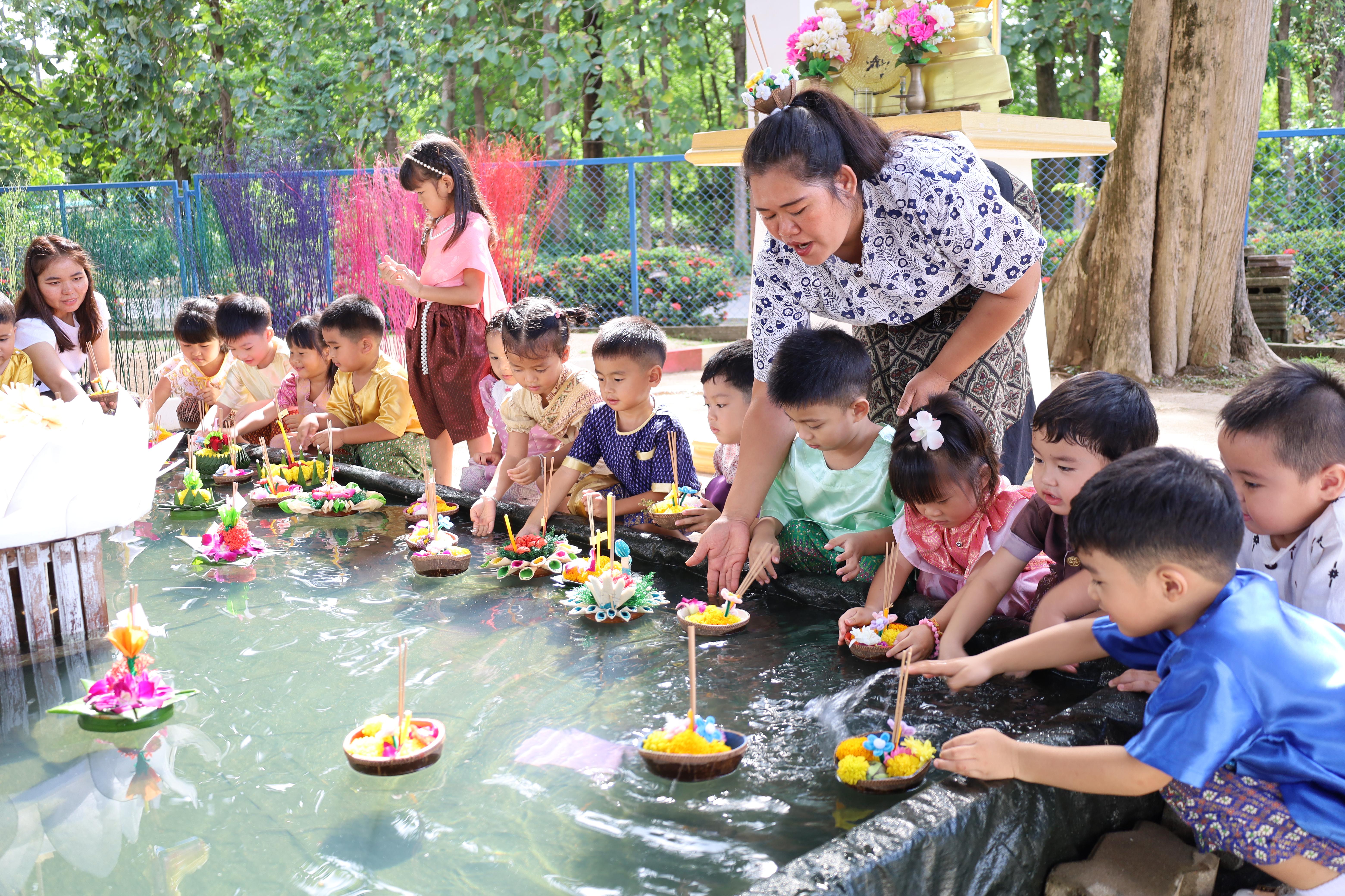 186. กิจกรรมลอยกระทงโรงเรียนอนุบาลราชภัฏกำแพงเพชร ประจำปีการศึกษา 2568