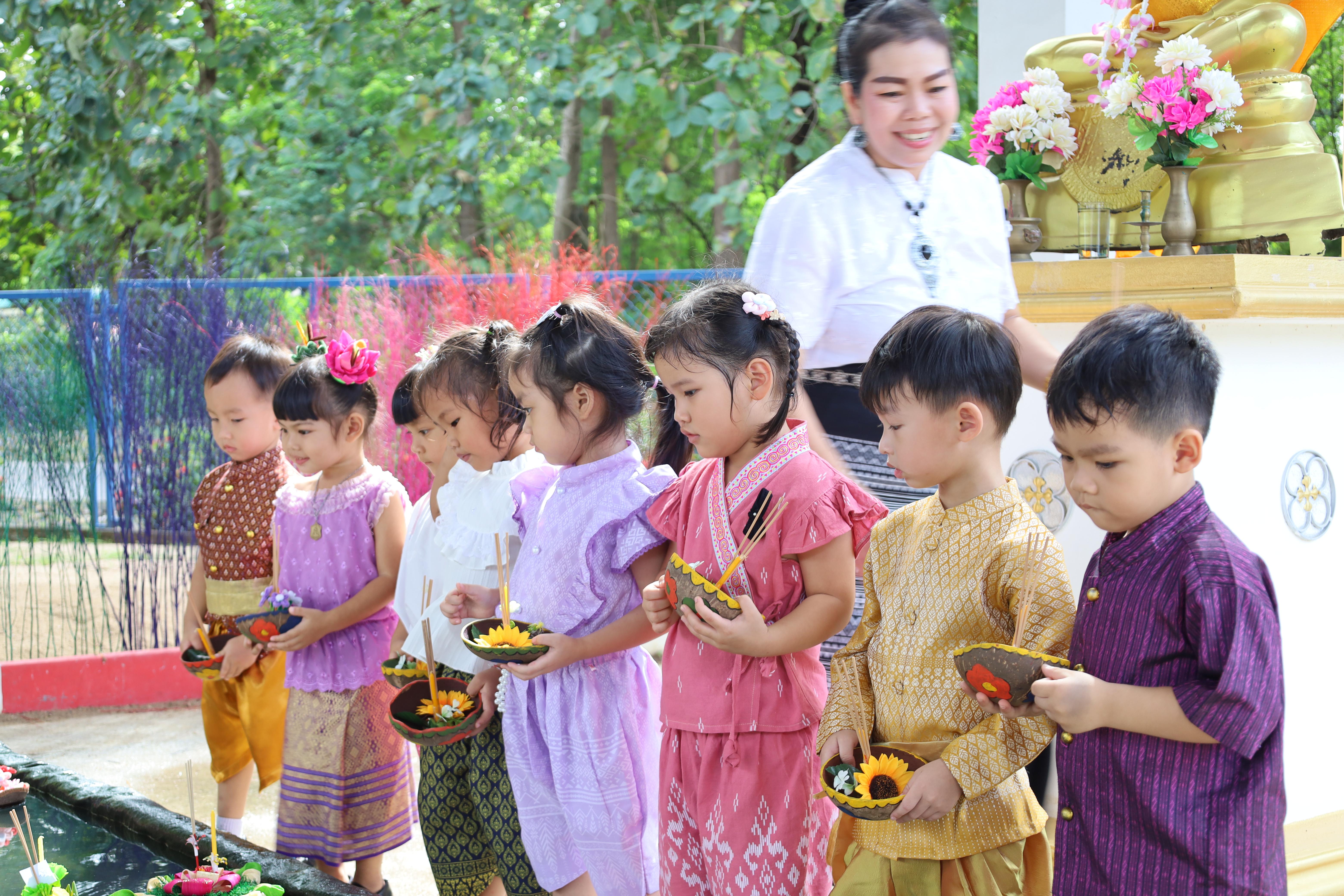 190. กิจกรรมลอยกระทงโรงเรียนอนุบาลราชภัฏกำแพงเพชร ประจำปีการศึกษา 2568