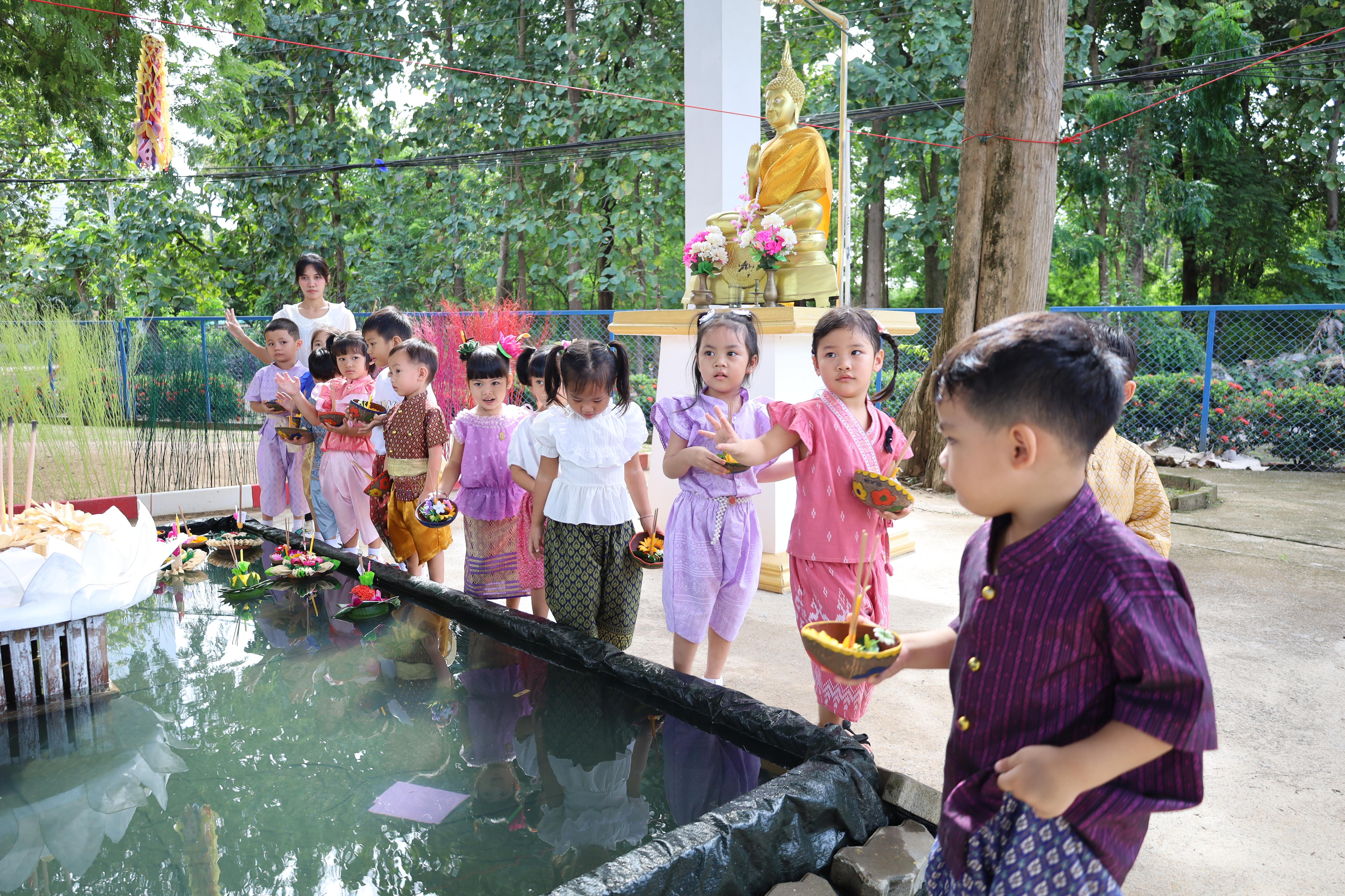 197. กิจกรรมลอยกระทงโรงเรียนอนุบาลราชภัฏกำแพงเพชร ประจำปีการศึกษา 2568