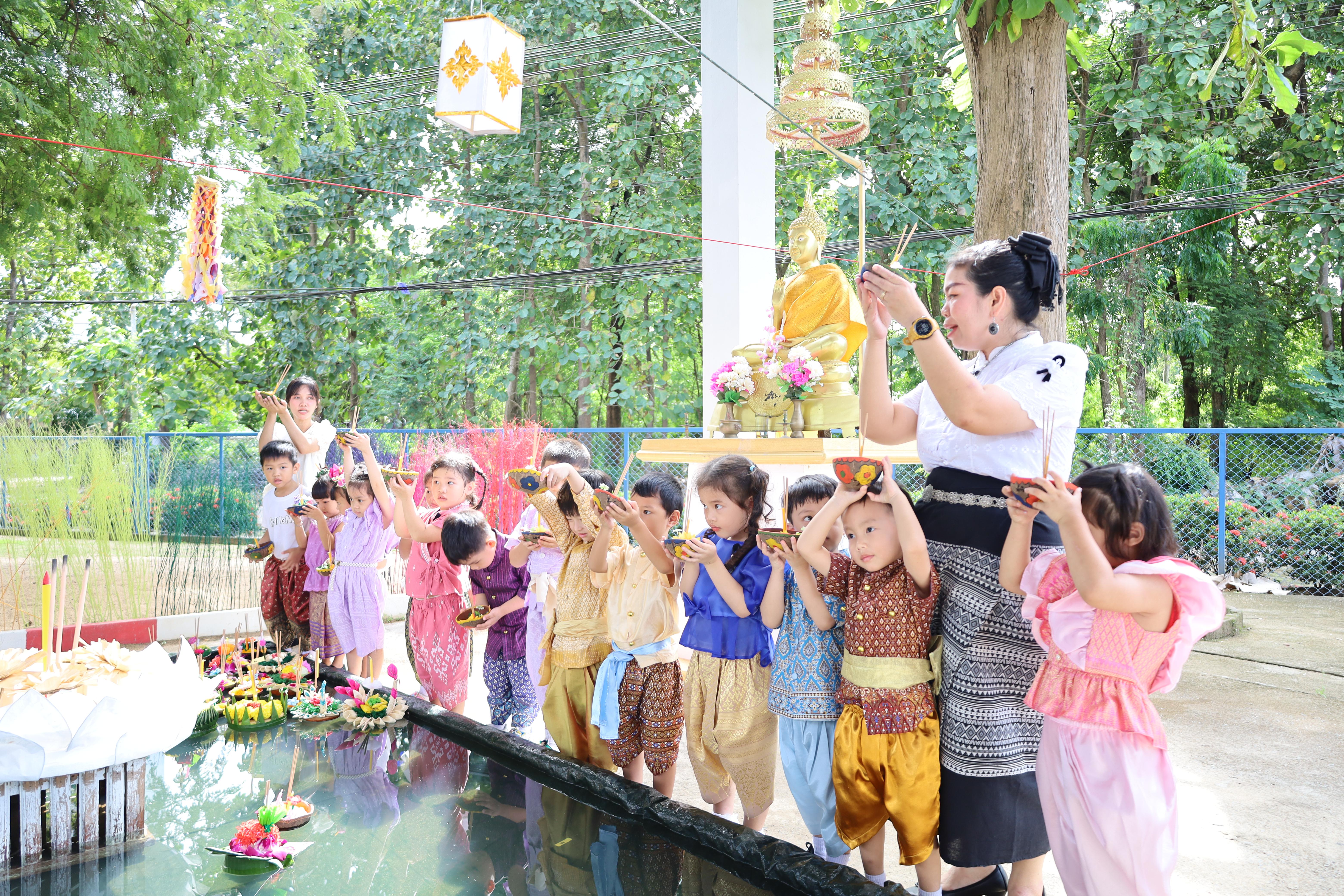 204. กิจกรรมลอยกระทงโรงเรียนอนุบาลราชภัฏกำแพงเพชร ประจำปีการศึกษา 2568