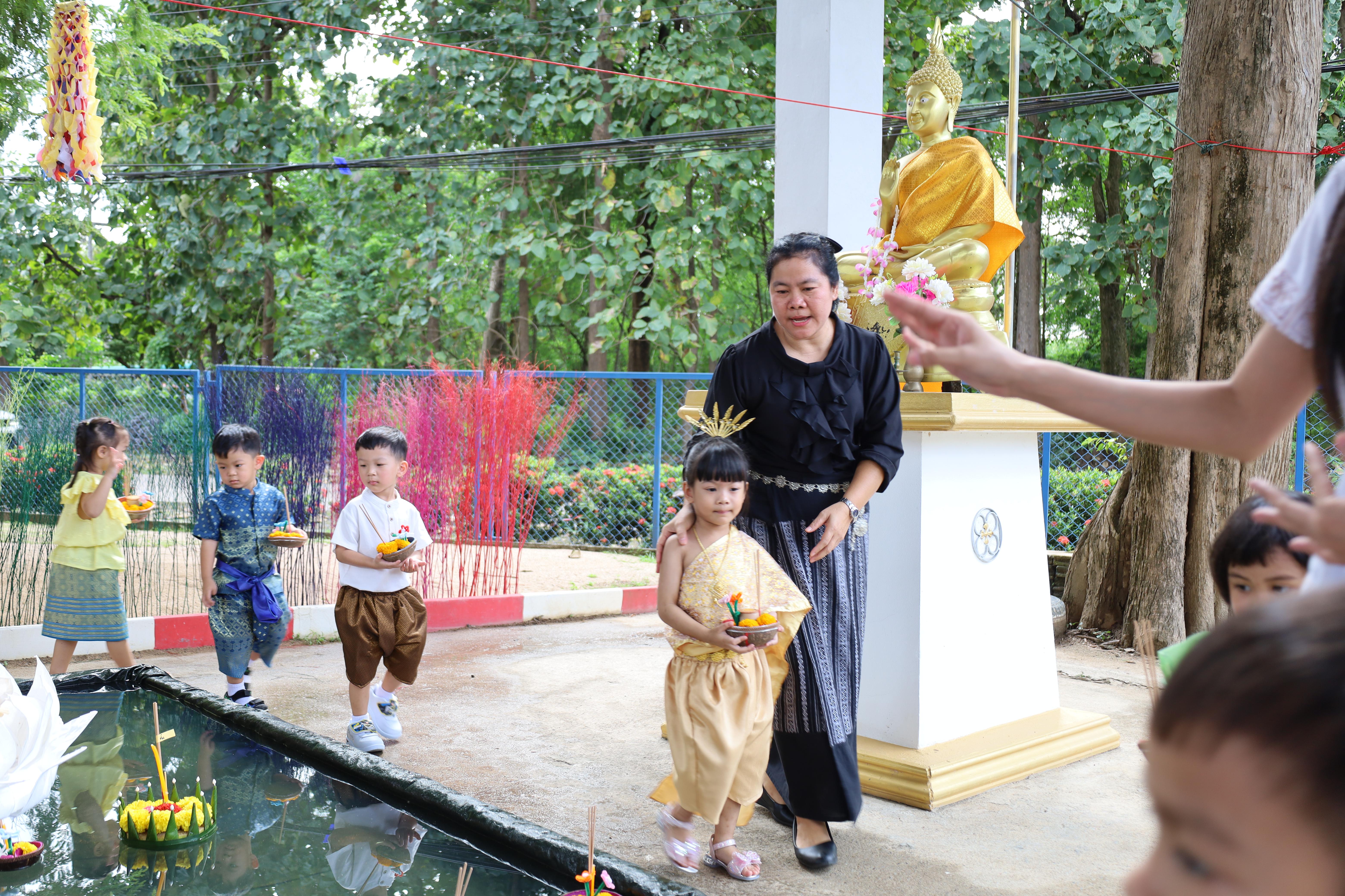 221. กิจกรรมลอยกระทงโรงเรียนอนุบาลราชภัฏกำแพงเพชร ประจำปีการศึกษา 2568