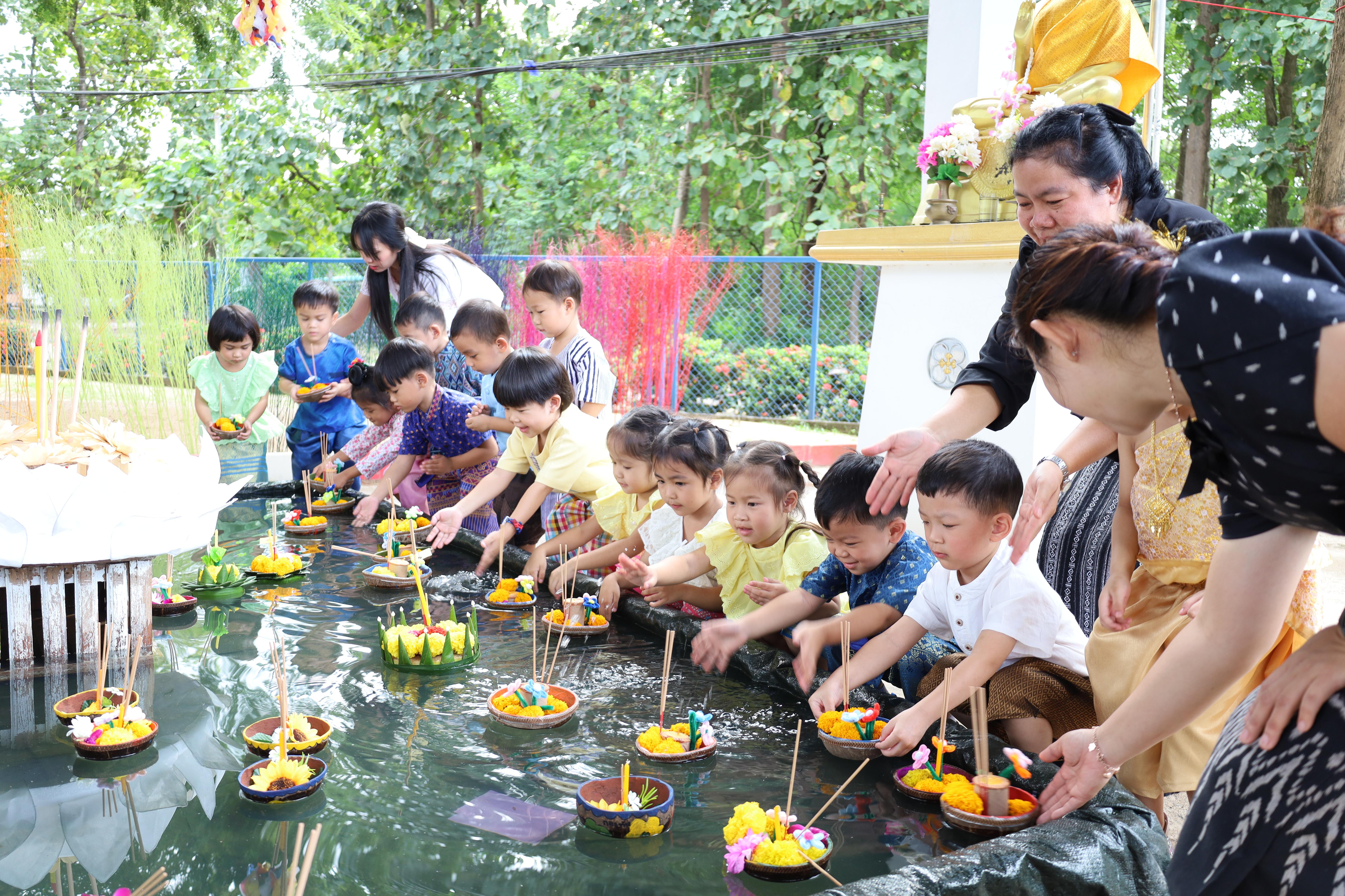 229. กิจกรรมลอยกระทงโรงเรียนอนุบาลราชภัฏกำแพงเพชร ประจำปีการศึกษา 2568