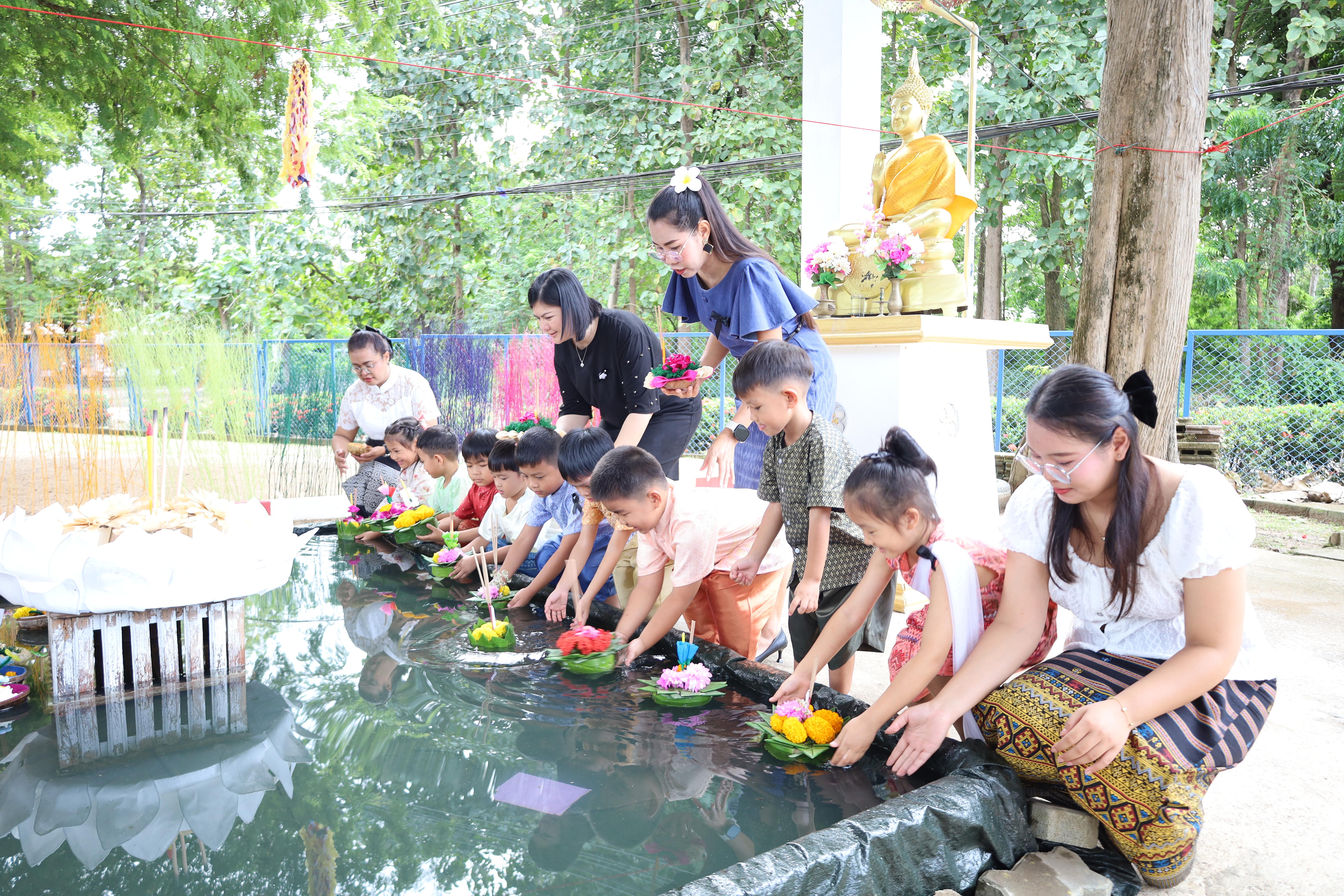 239. กิจกรรมลอยกระทงโรงเรียนอนุบาลราชภัฏกำแพงเพชร ประจำปีการศึกษา 2568