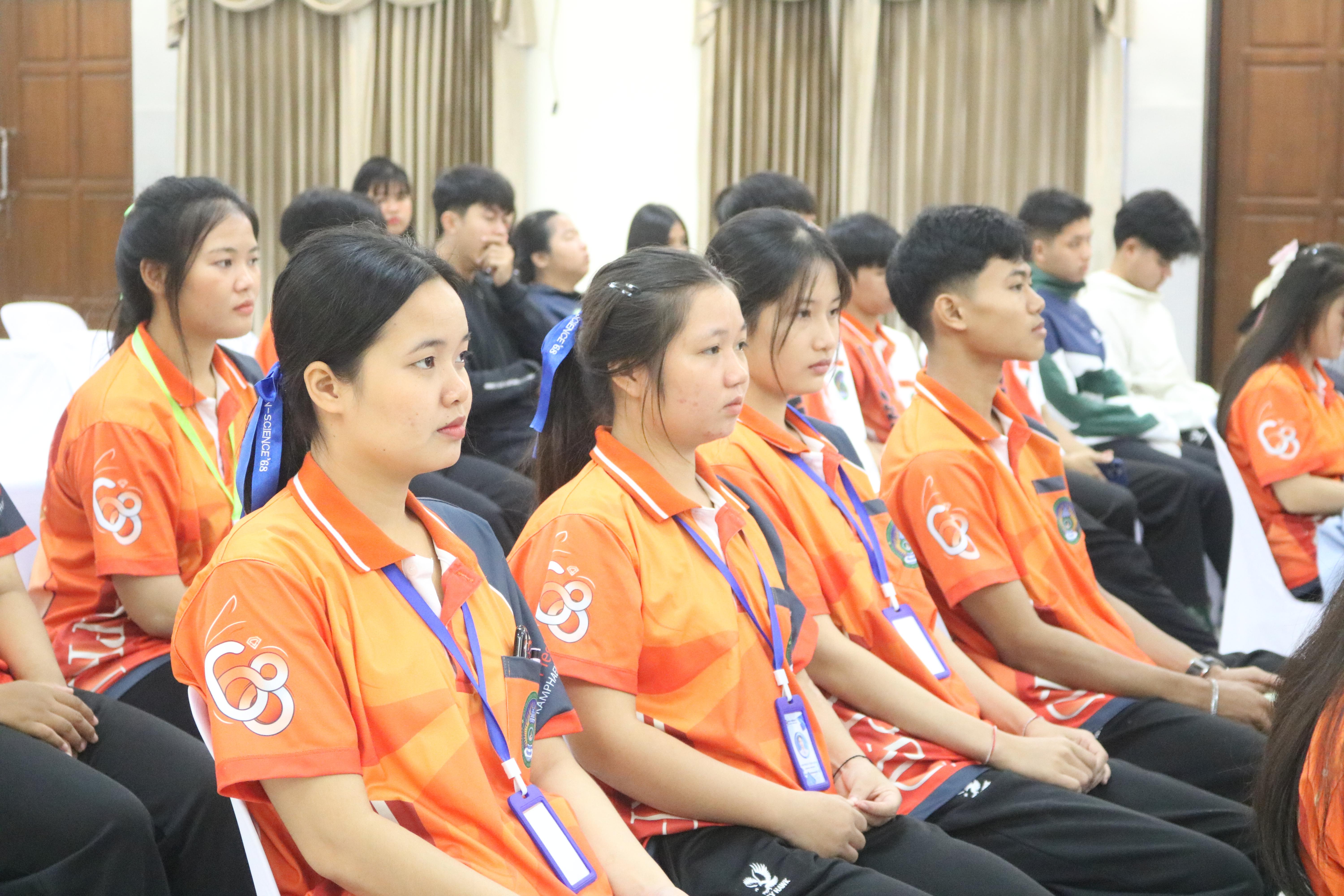 9. อบรมเชิงปฏิบัติการการบูรณาการสืบสานวัฒนธรรมภูมิปัญญาท้องถิ่น