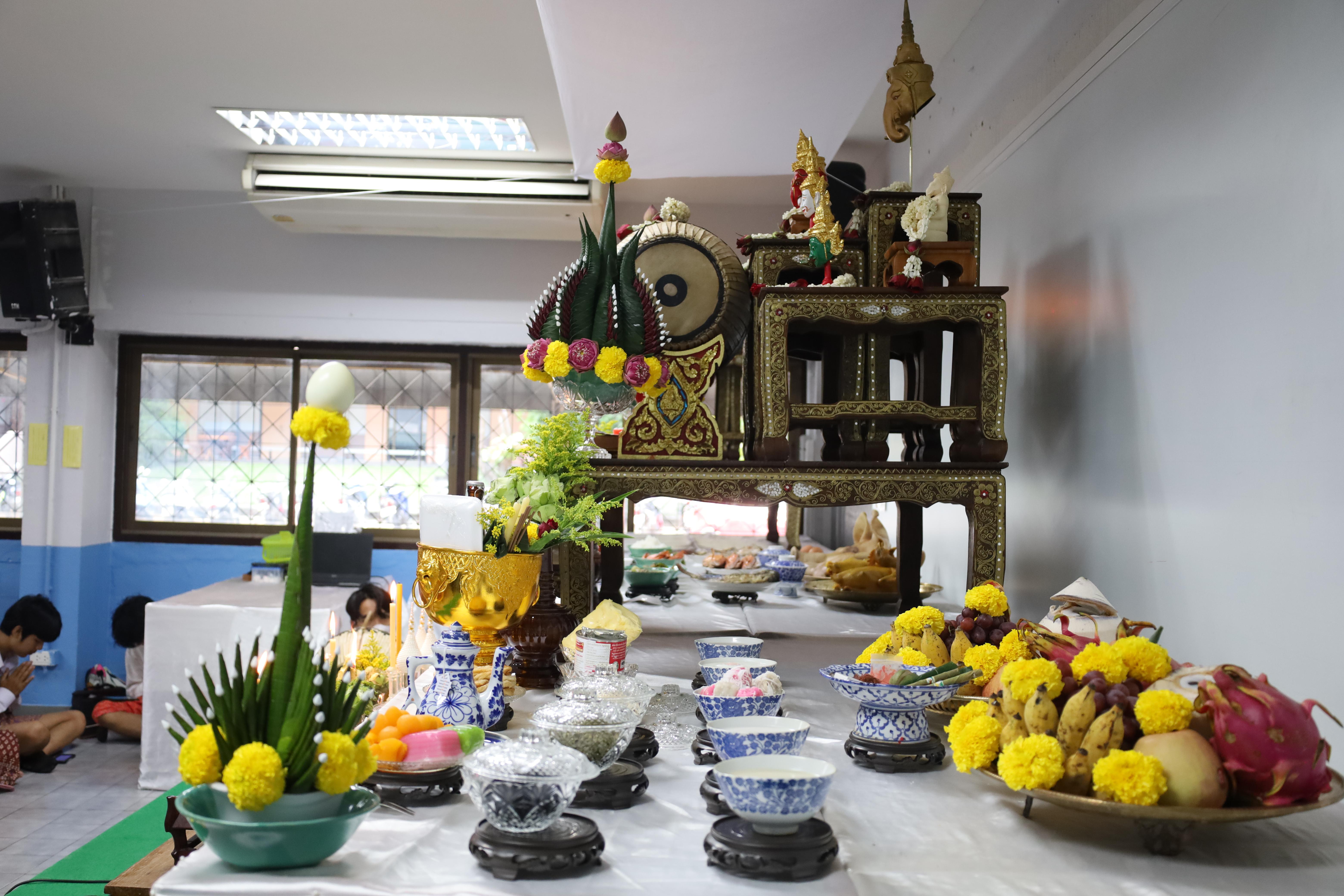 7. ไหว้ครูชมรมสักทองเสียงทิพย์