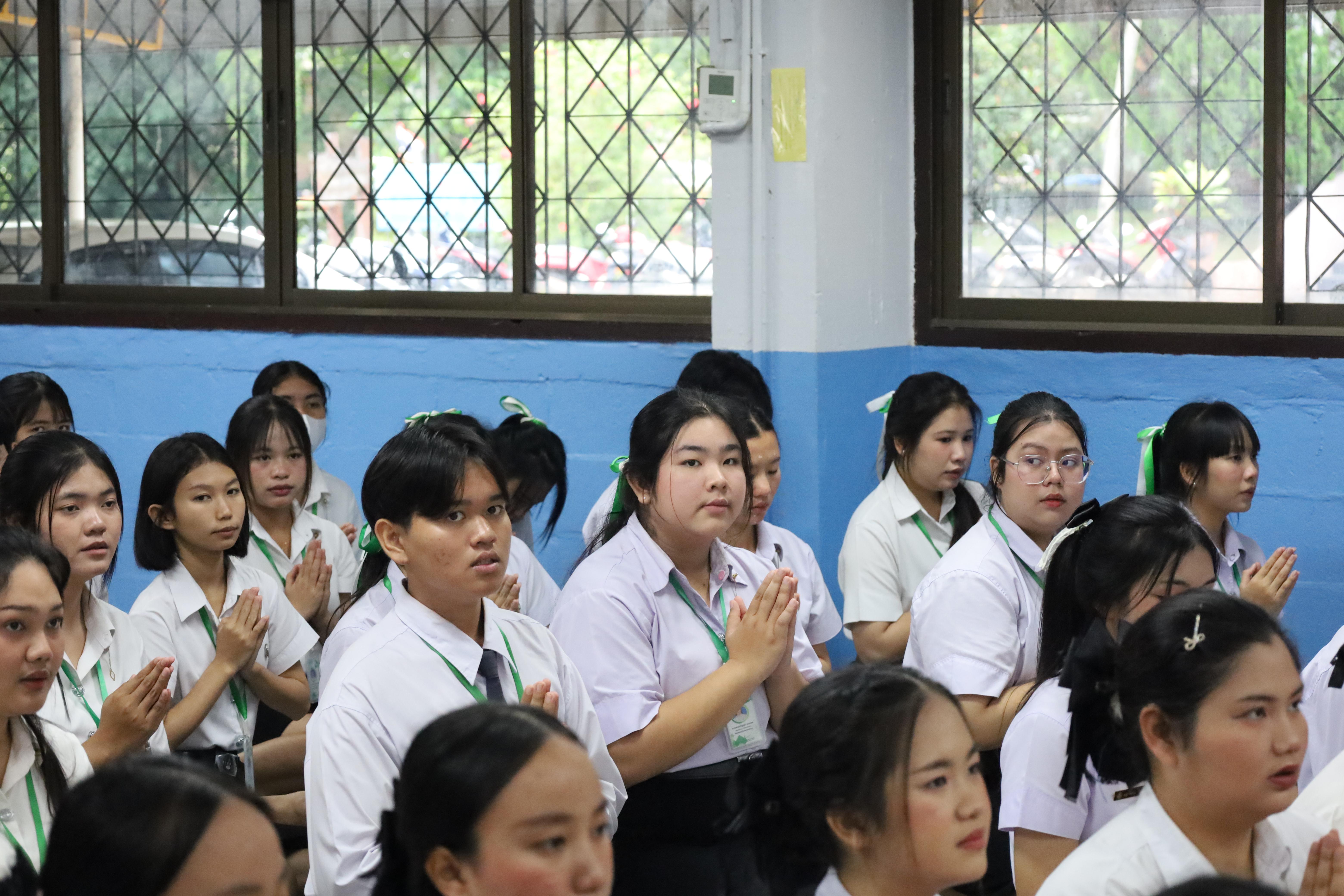 10. ไหว้ครูชมรมสักทองเสียงทิพย์