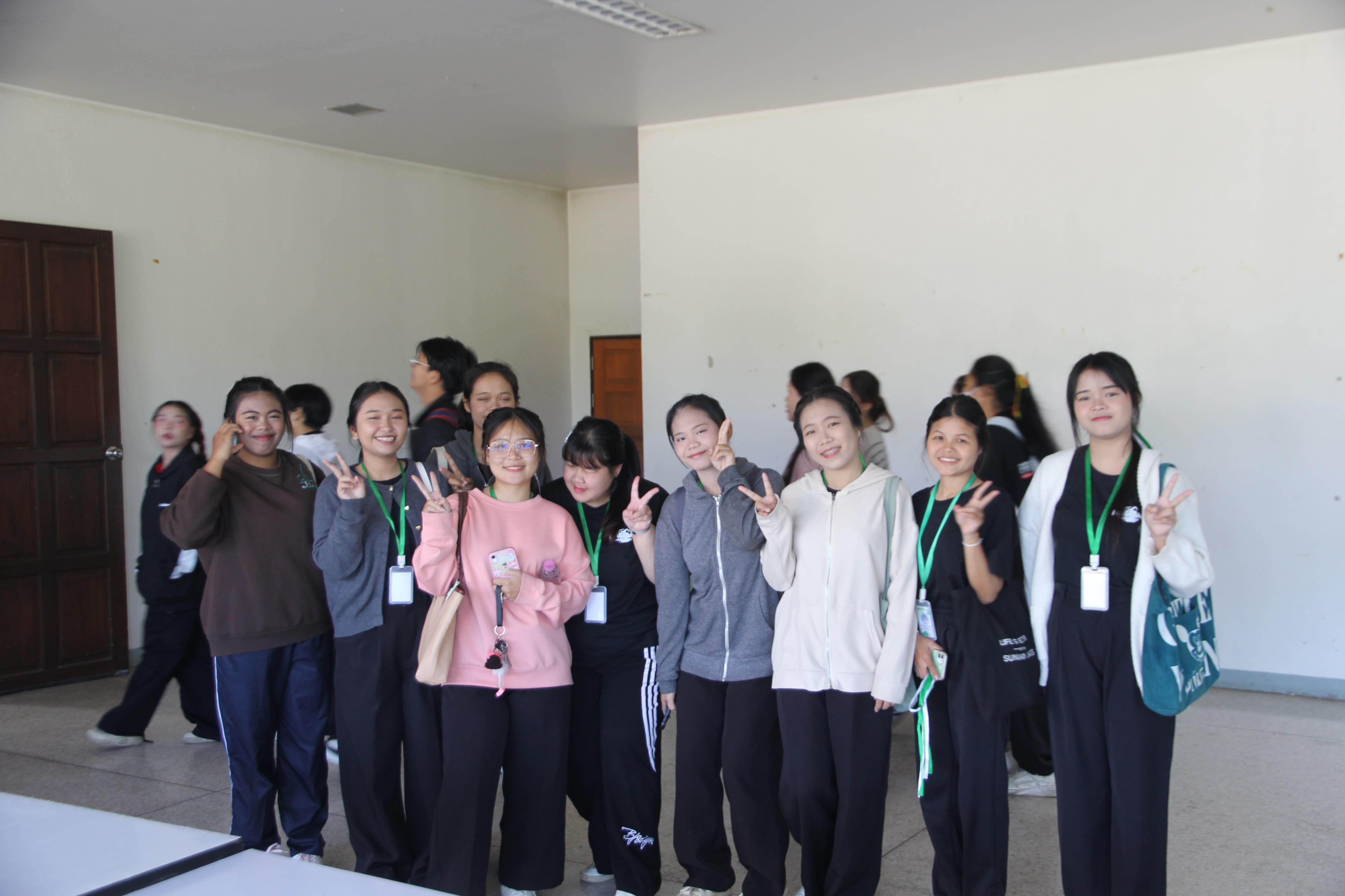 8. อบรมเชิงปฏิบัติการพัฒนาทักษะนักศึกษาตามมาตรฐานสมรรถนะ ชั้นปีที่ 1 "ครูดี"