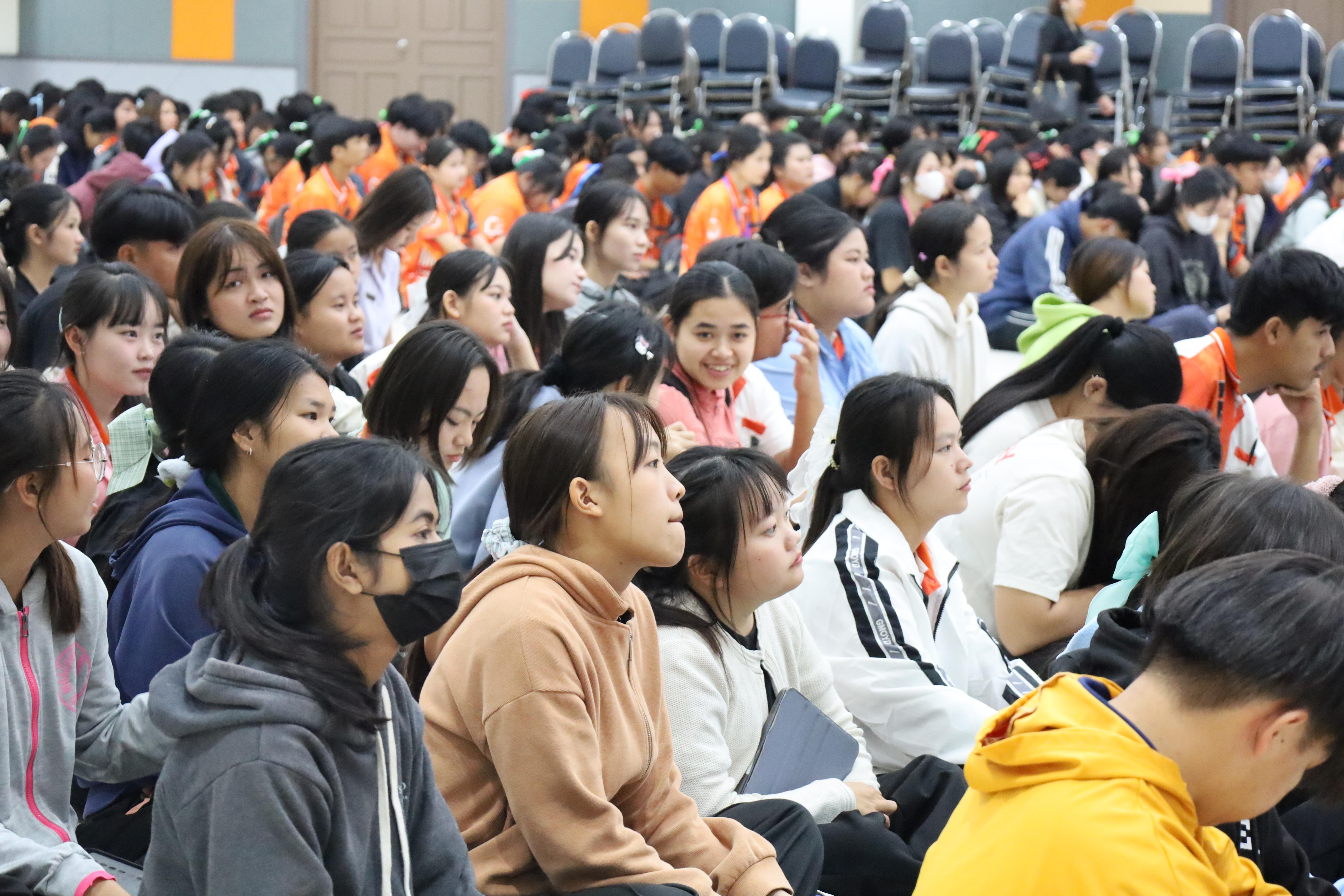 16. กิจกรรมเสริมความเป็นครู หลักสูตรครุศาสตรบัณฑิต (4ปี)