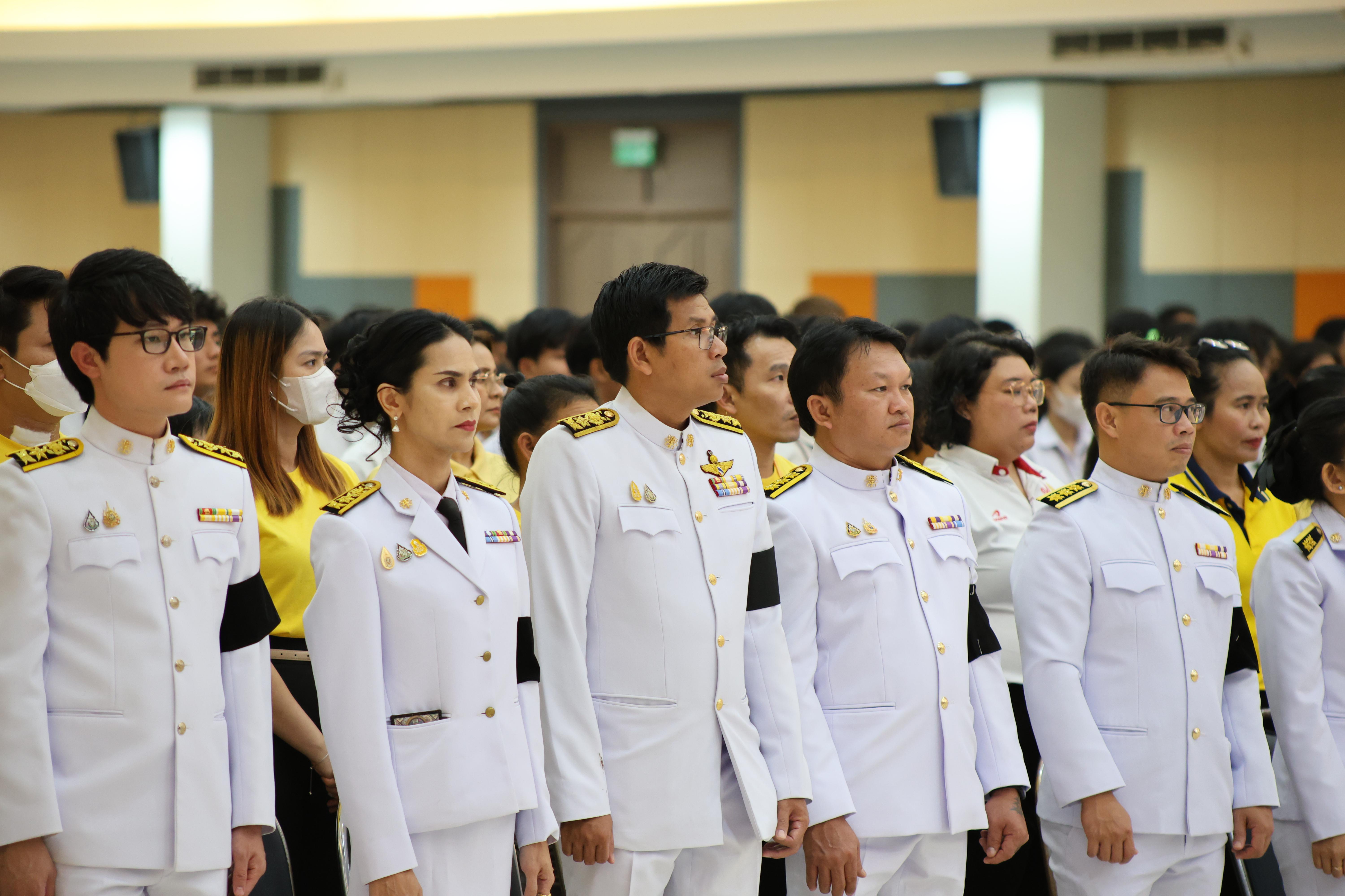 1. พิธีวางพานพุ่มถวายราชสักการะและพิธีน้อมรำลึก เนื่องในวันคล้ายวันพระบรมราชสมภพพระบาทสมเด็จพระบรมชนกาธิเบศรฯ