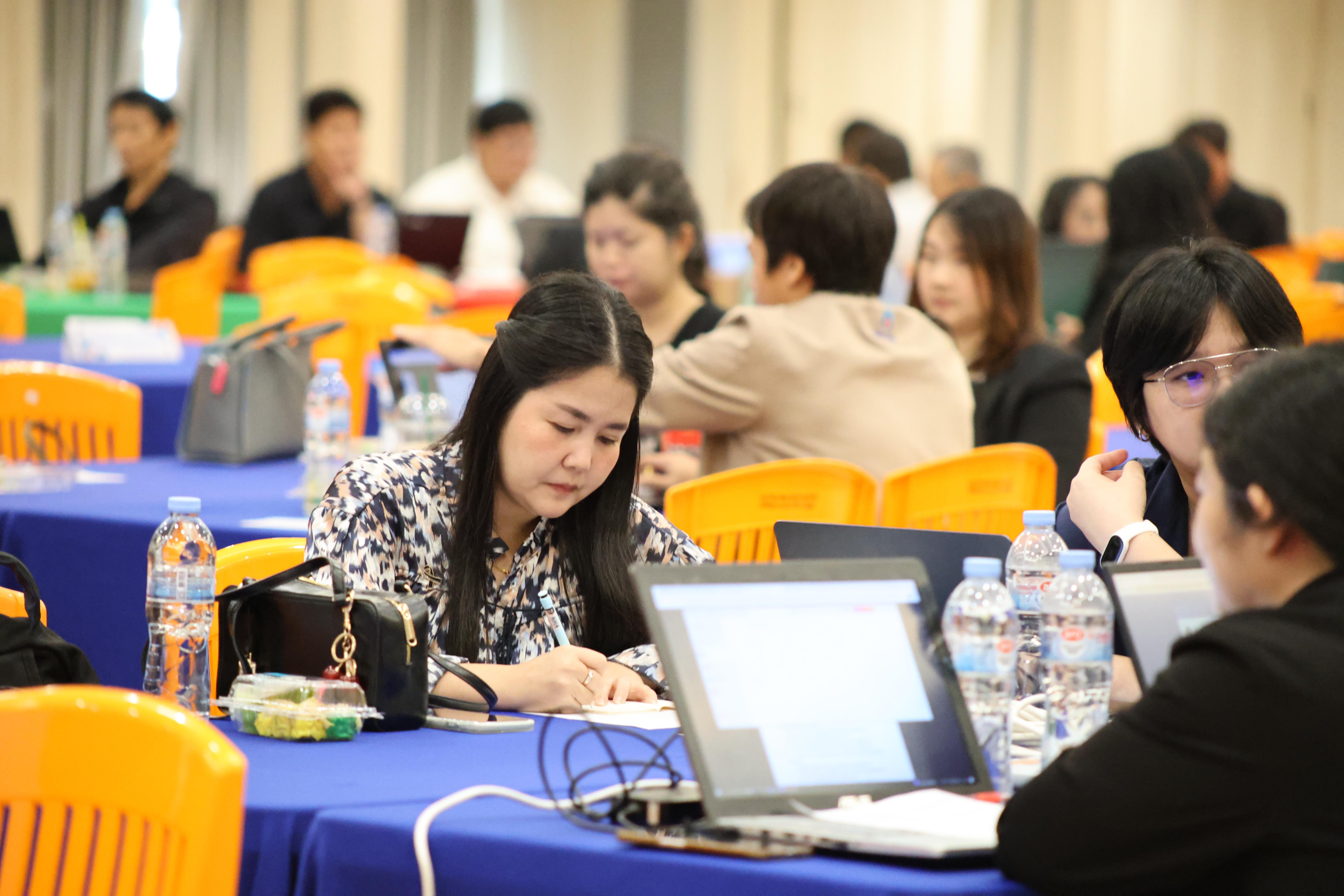 6. โครงการอบรมเชิงปฏิบัติการการพัฒนาคุณภาพอาจารย์