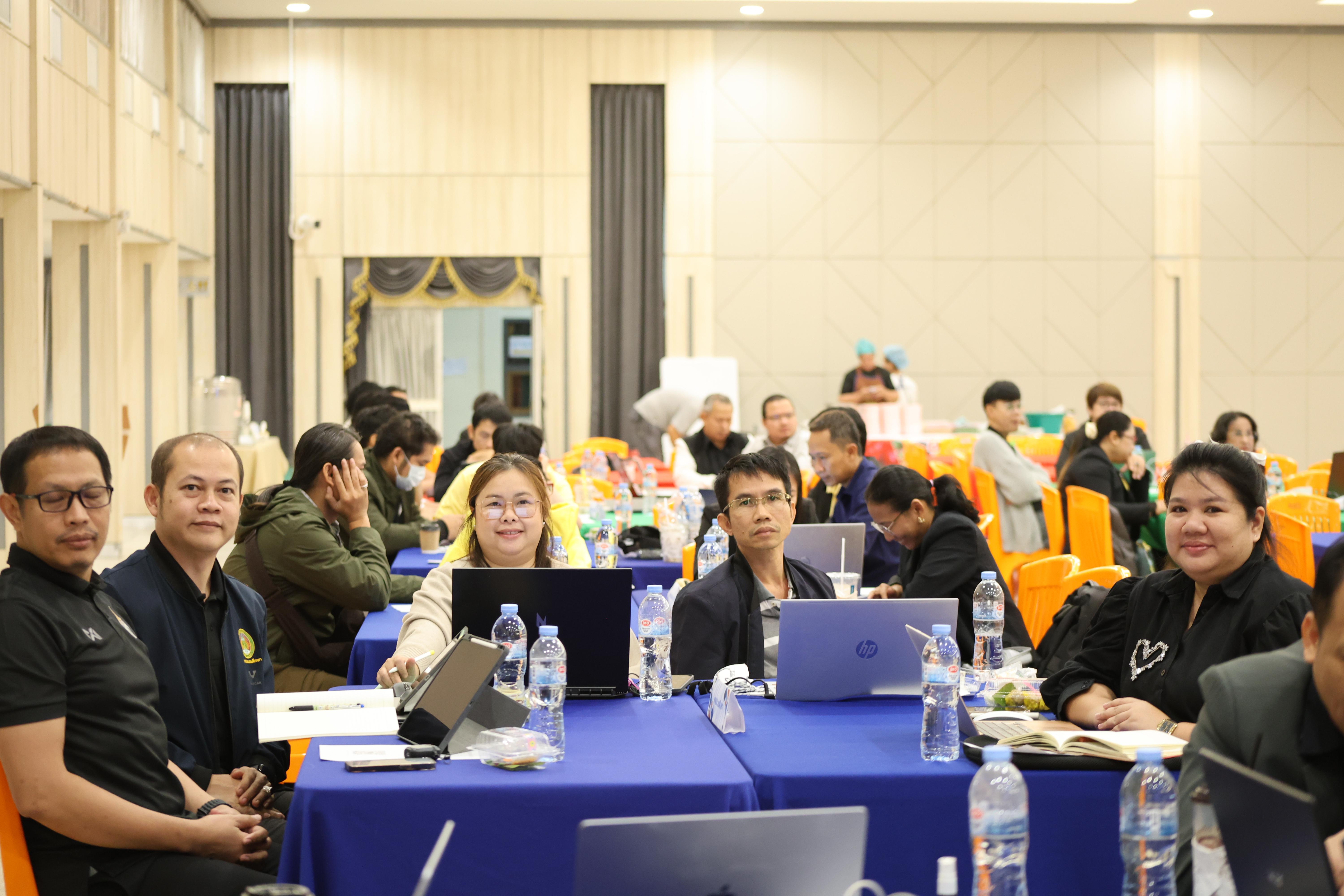 40. โครงการอบรมเชิงปฏิบัติการการพัฒนาคุณภาพอาจารย์