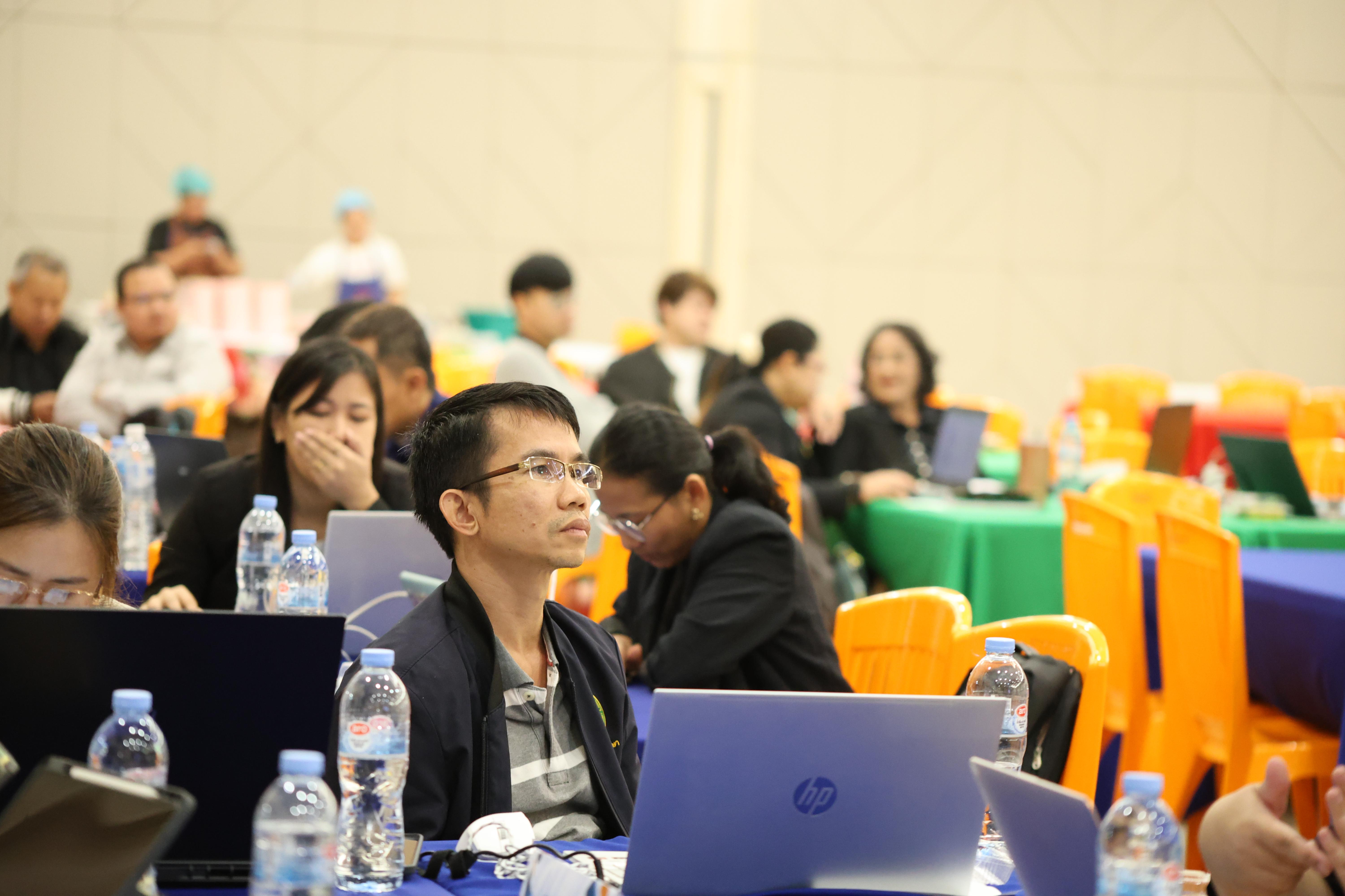 42. โครงการอบรมเชิงปฏิบัติการการพัฒนาคุณภาพอาจารย์