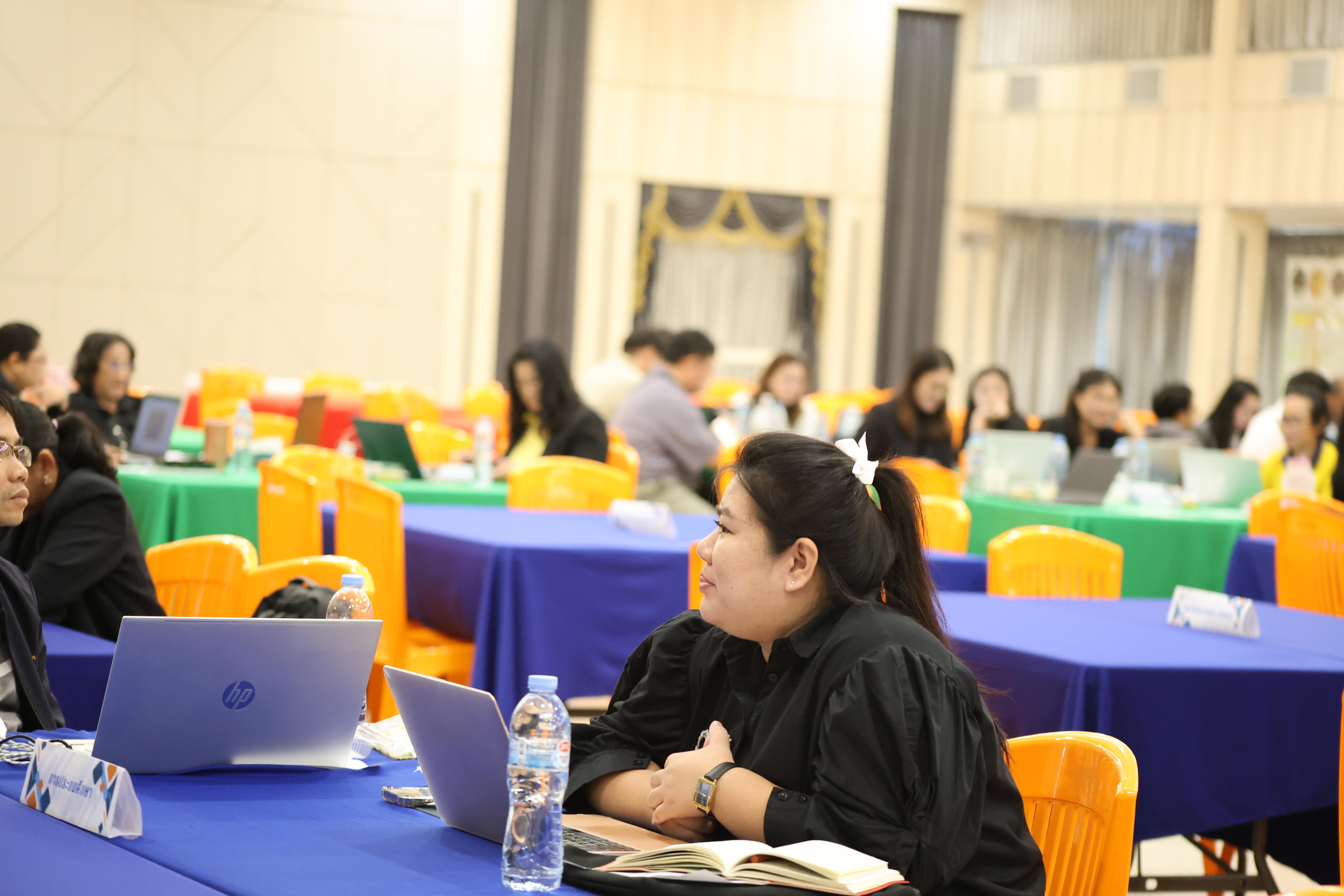 44. โครงการอบรมเชิงปฏิบัติการการพัฒนาคุณภาพอาจารย์