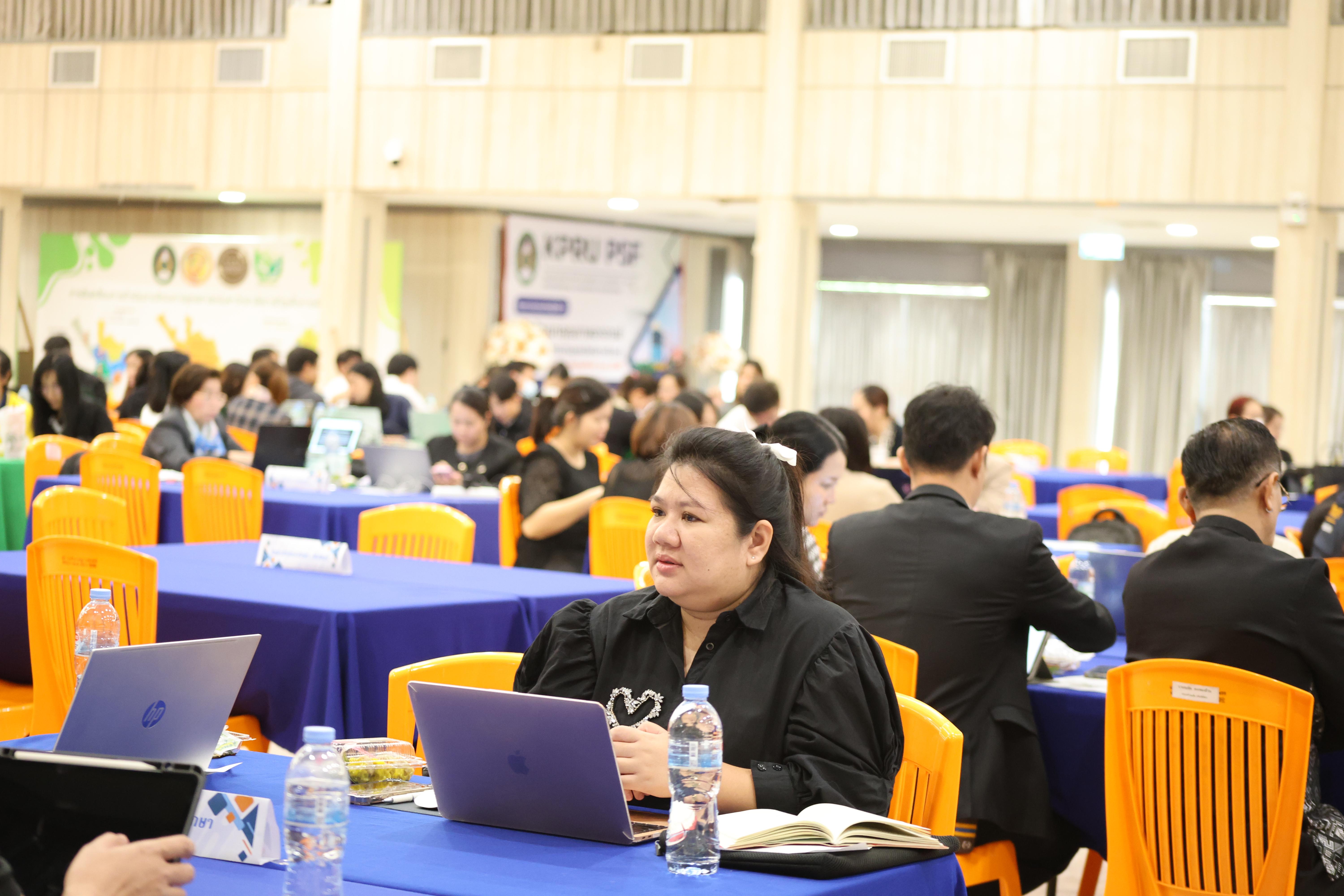 45. โครงการอบรมเชิงปฏิบัติการการพัฒนาคุณภาพอาจารย์