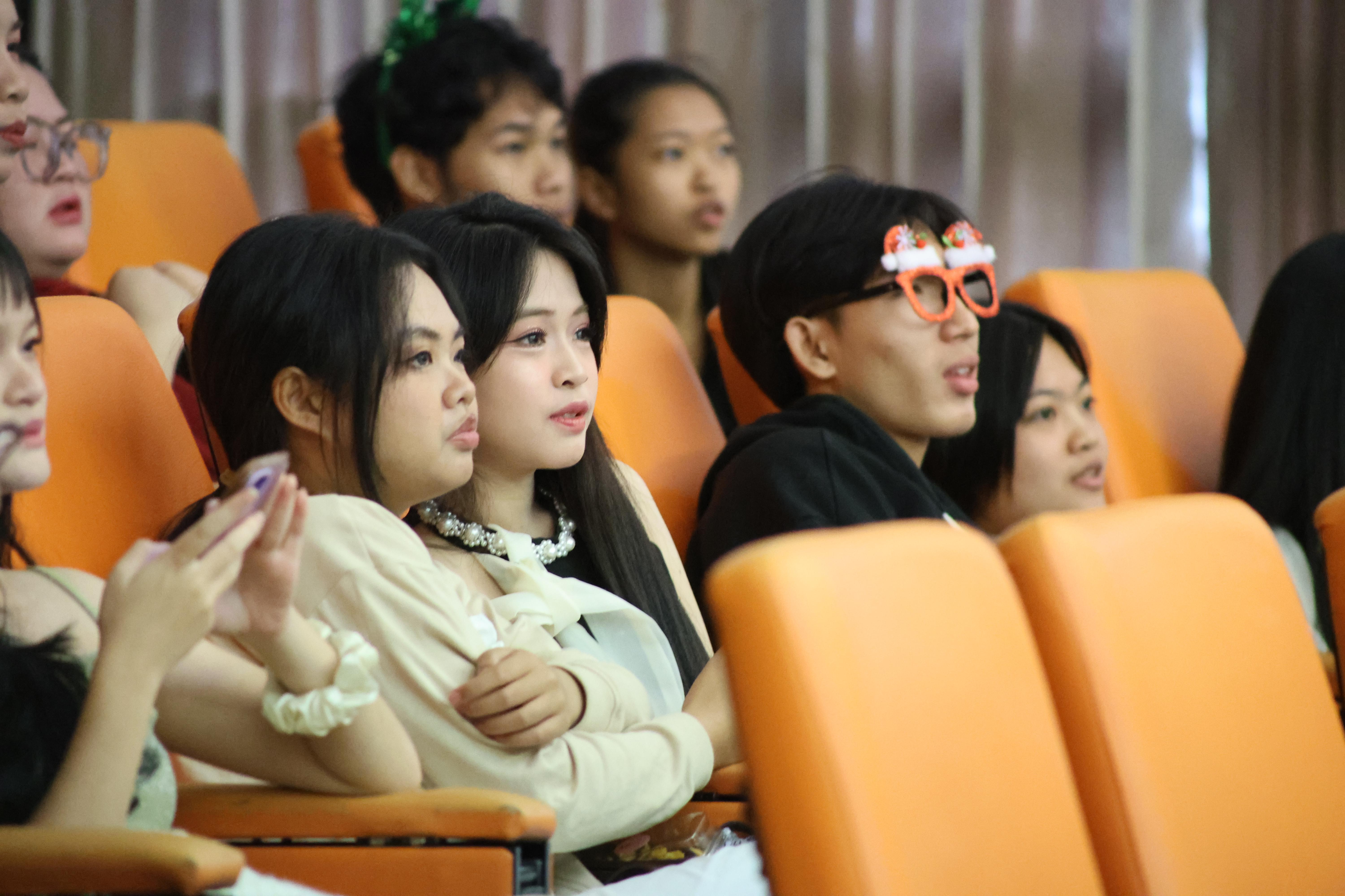 76. Christmas Party 2025