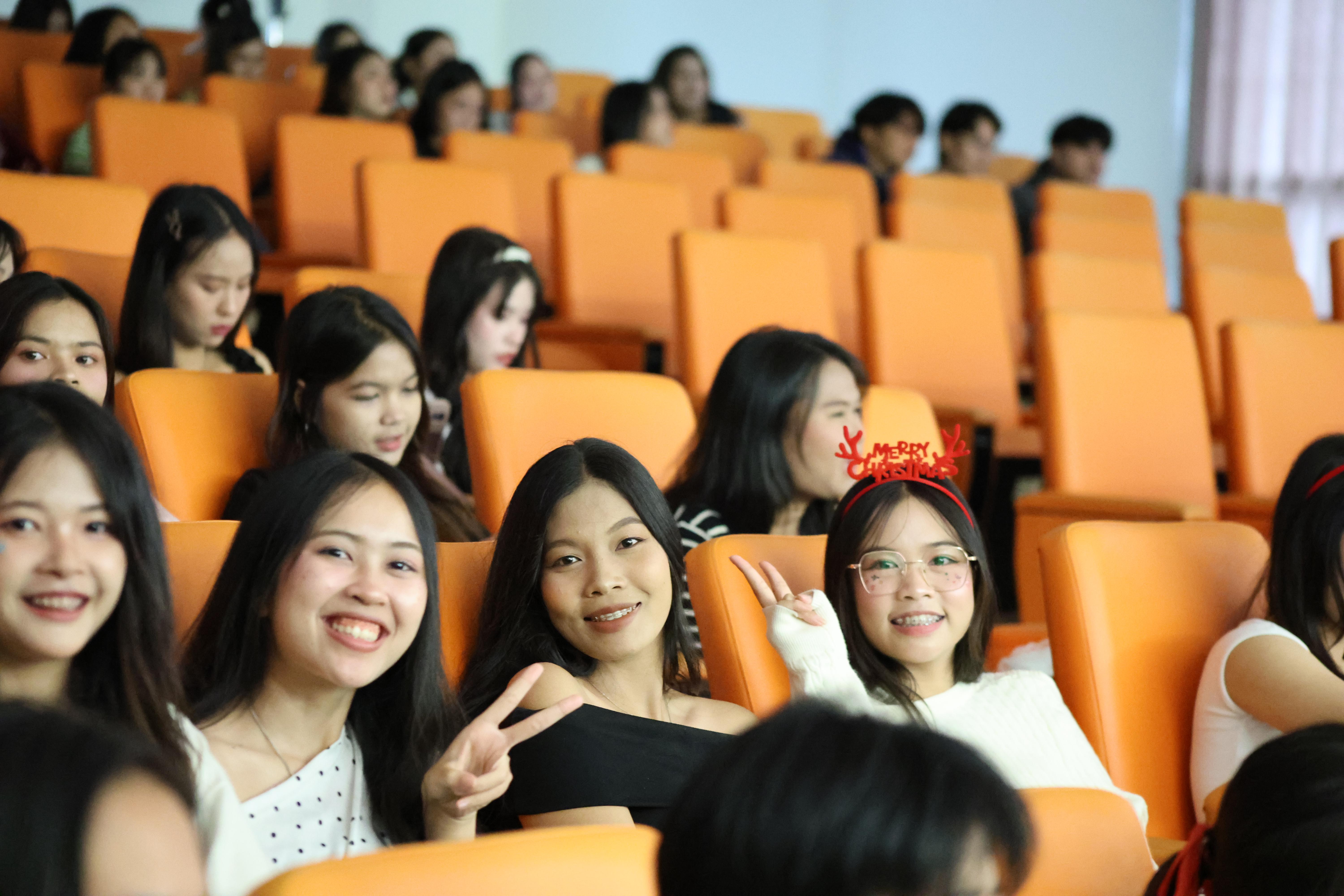 80. Christmas Party 2025