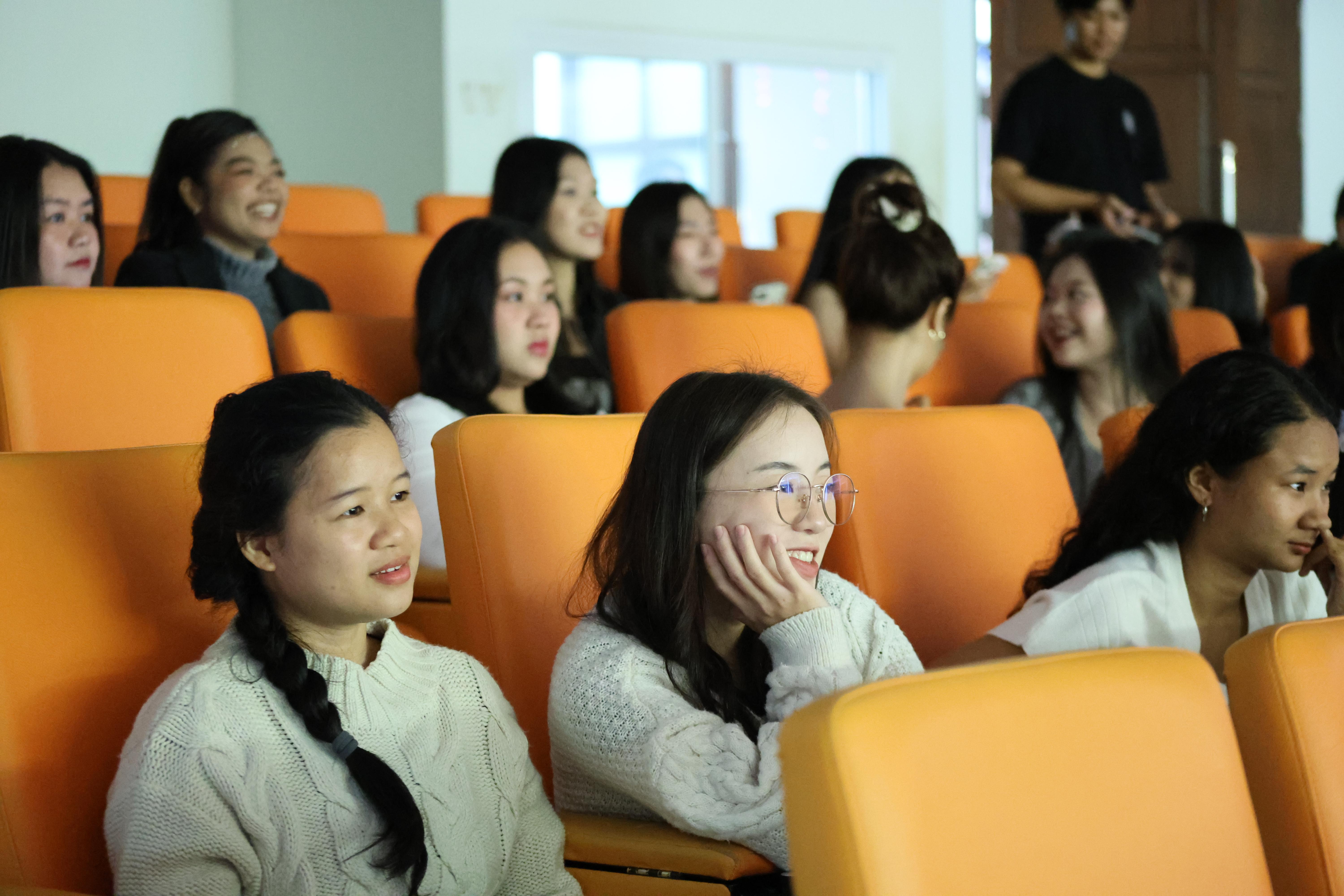 85. Christmas Party 2025