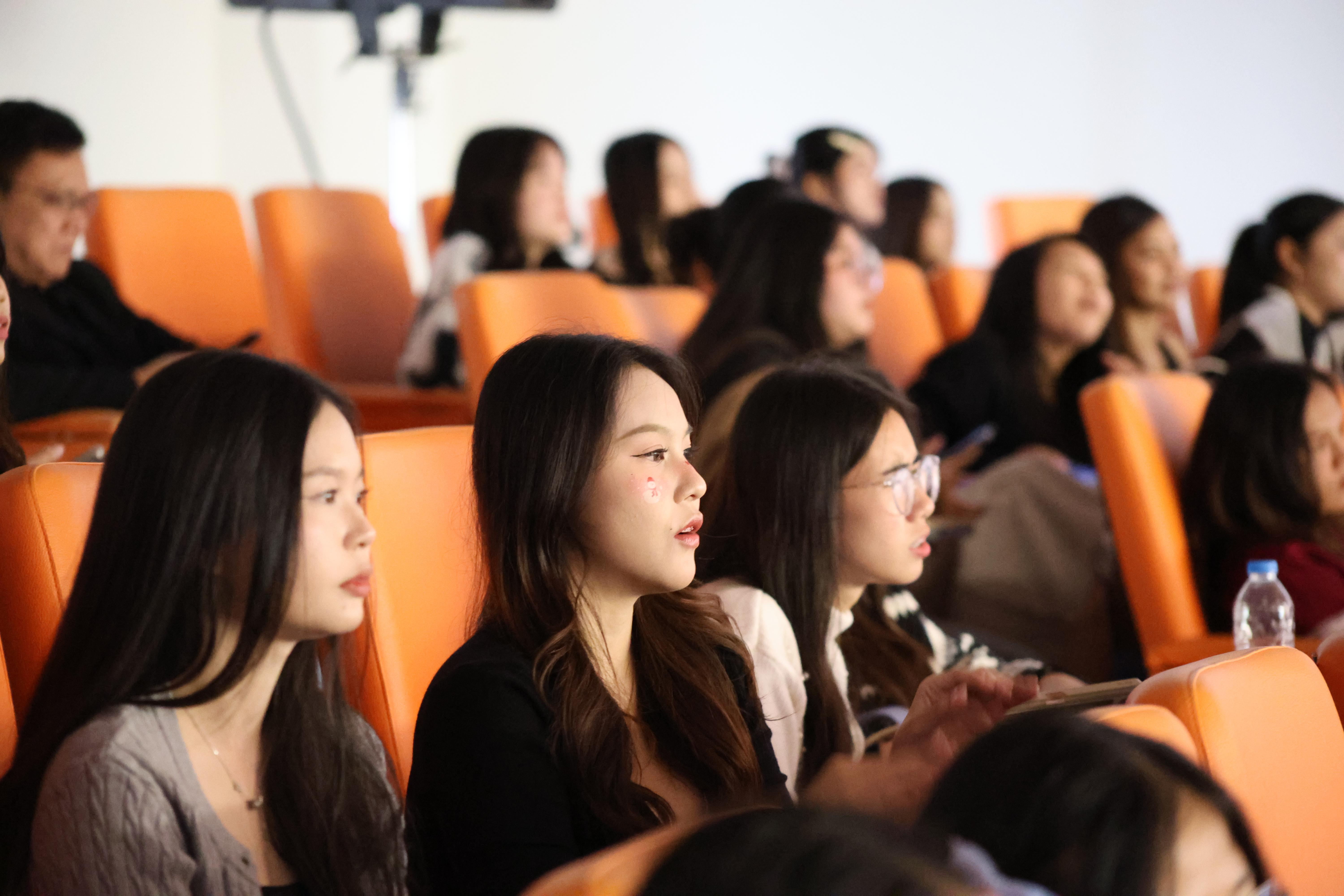 102. Christmas Party 2025