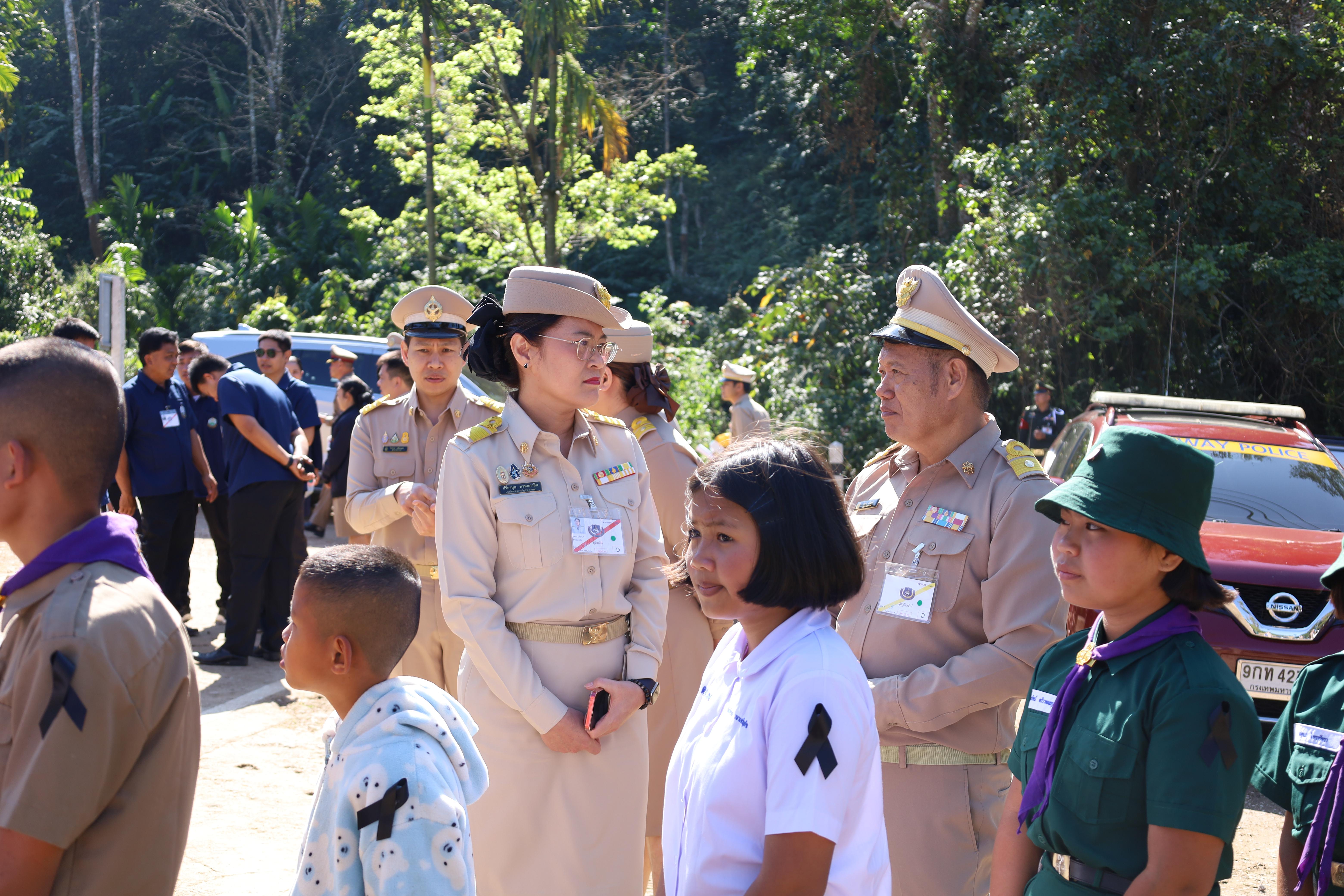 40. รับเสด็จฯ สมเด็จพระกนิษฐาธิราชเจ้า กรมสมเด็จพระเทพรัตนราชสุดาฯ สยามบรมราชกุมารี
