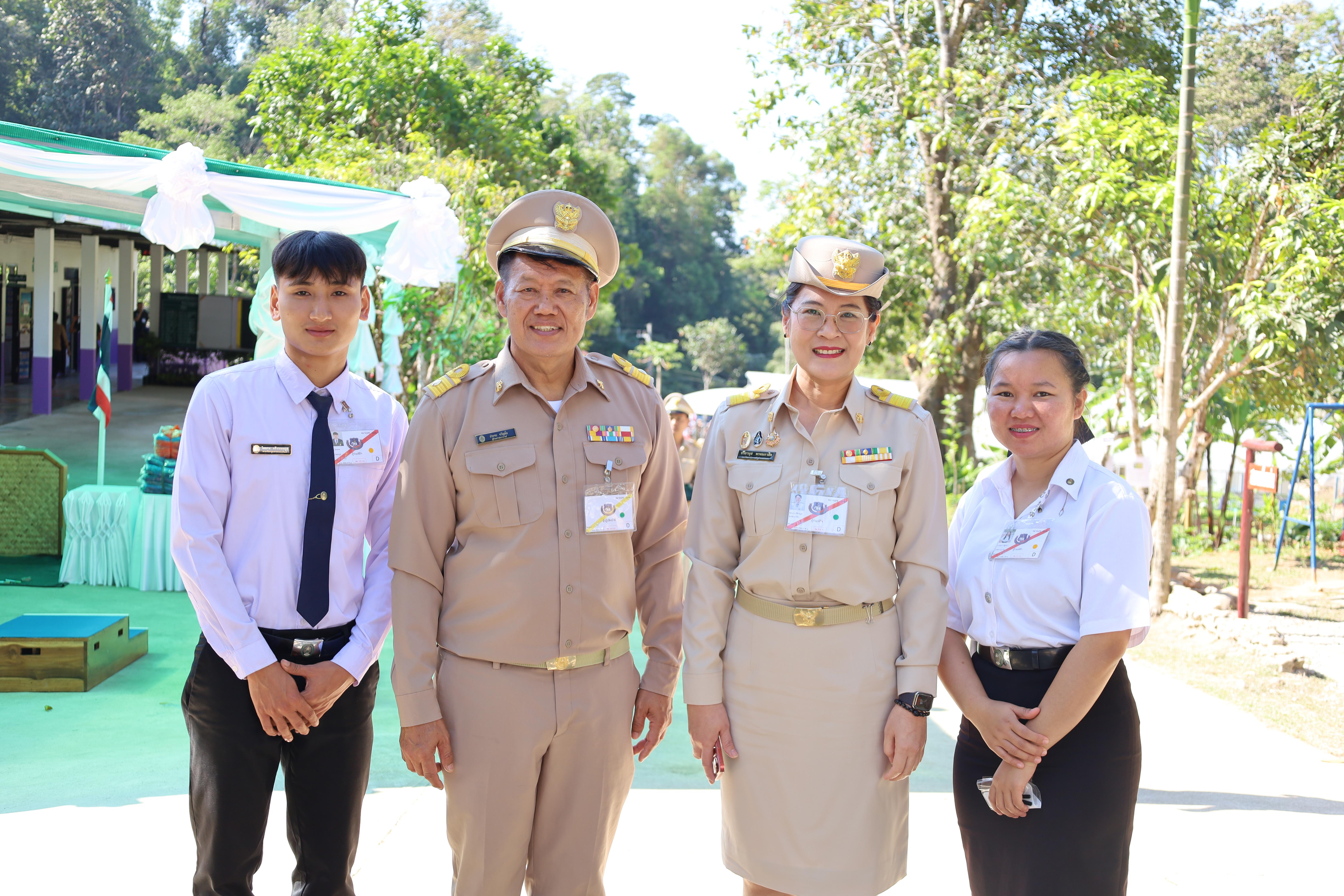 51. รับเสด็จฯ สมเด็จพระกนิษฐาธิราชเจ้า กรมสมเด็จพระเทพรัตนราชสุดาฯ สยามบรมราชกุมารี