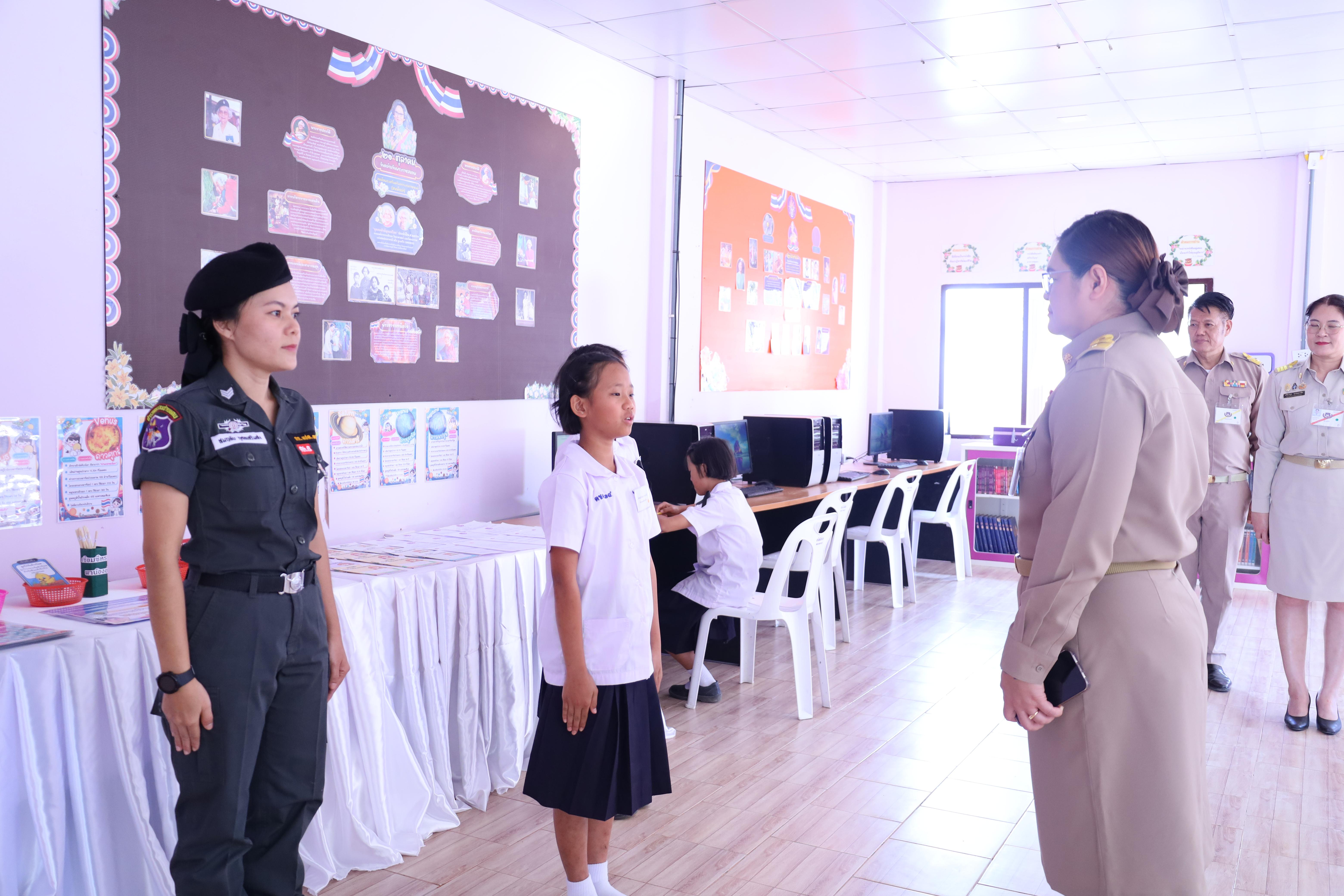 70. รับเสด็จฯ สมเด็จพระกนิษฐาธิราชเจ้า กรมสมเด็จพระเทพรัตนราชสุดาฯ สยามบรมราชกุมารี