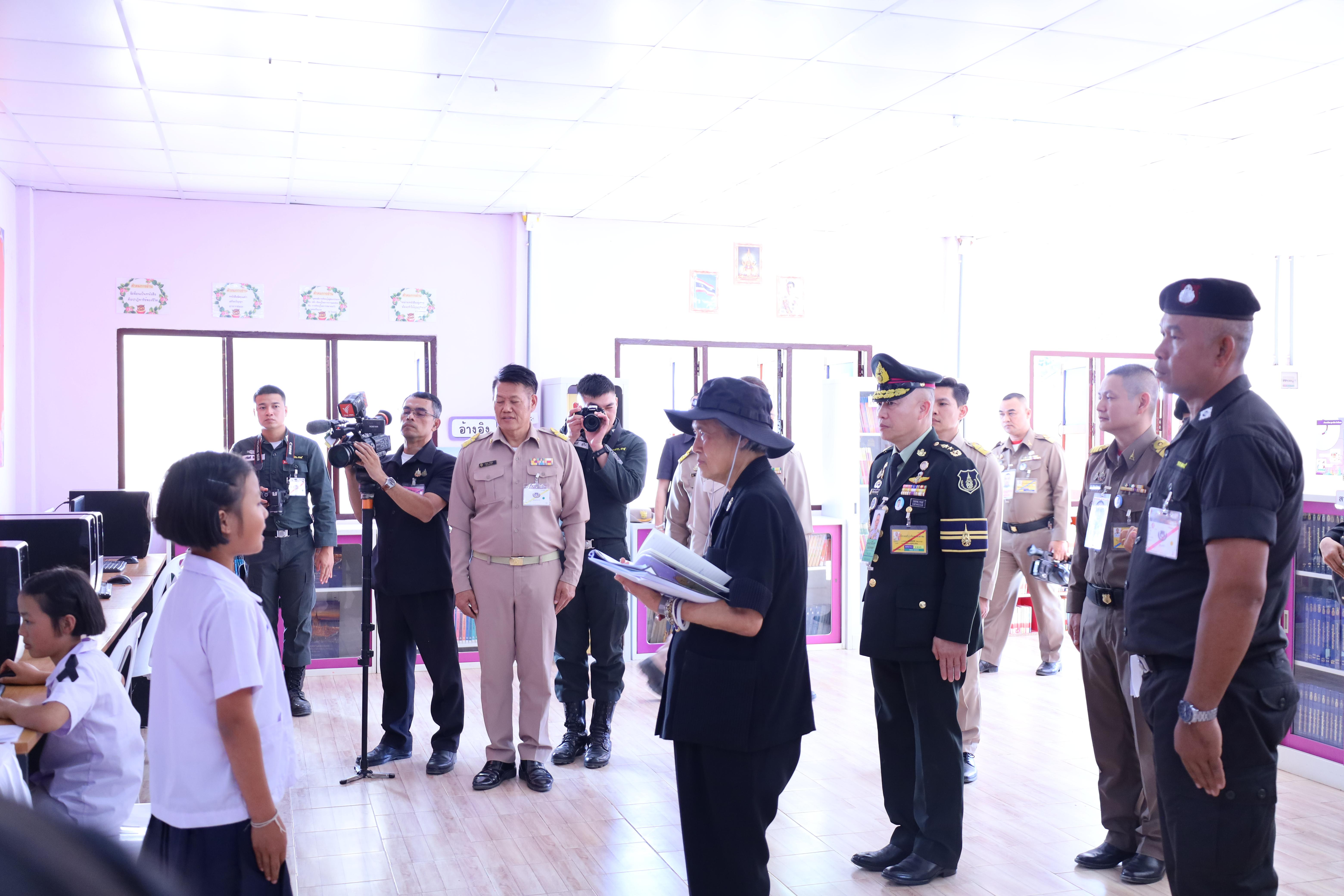 98. รับเสด็จฯ สมเด็จพระกนิษฐาธิราชเจ้า กรมสมเด็จพระเทพรัตนราชสุดาฯ สยามบรมราชกุมารี