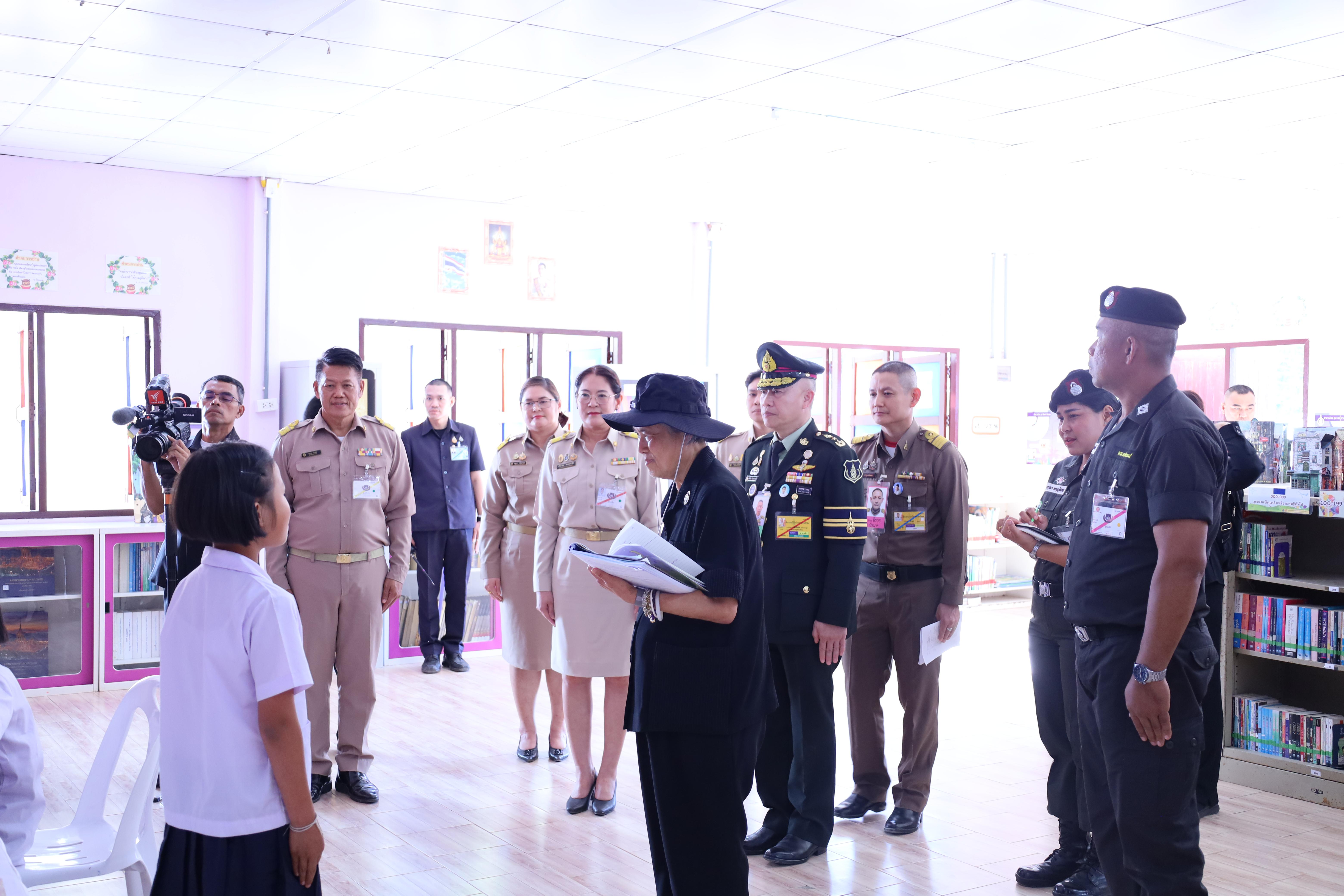 100. รับเสด็จฯ สมเด็จพระกนิษฐาธิราชเจ้า กรมสมเด็จพระเทพรัตนราชสุดาฯ สยามบรมราชกุมารี