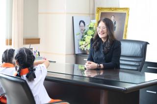 1. นักเรียนอนุบาลราชภัฏกำแพงเพชรเข้าพบอธิการบดี