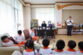 4. นักเรียนอนุบาลราชภัฏกำแพงเพชรเข้าพบอธิการบดี