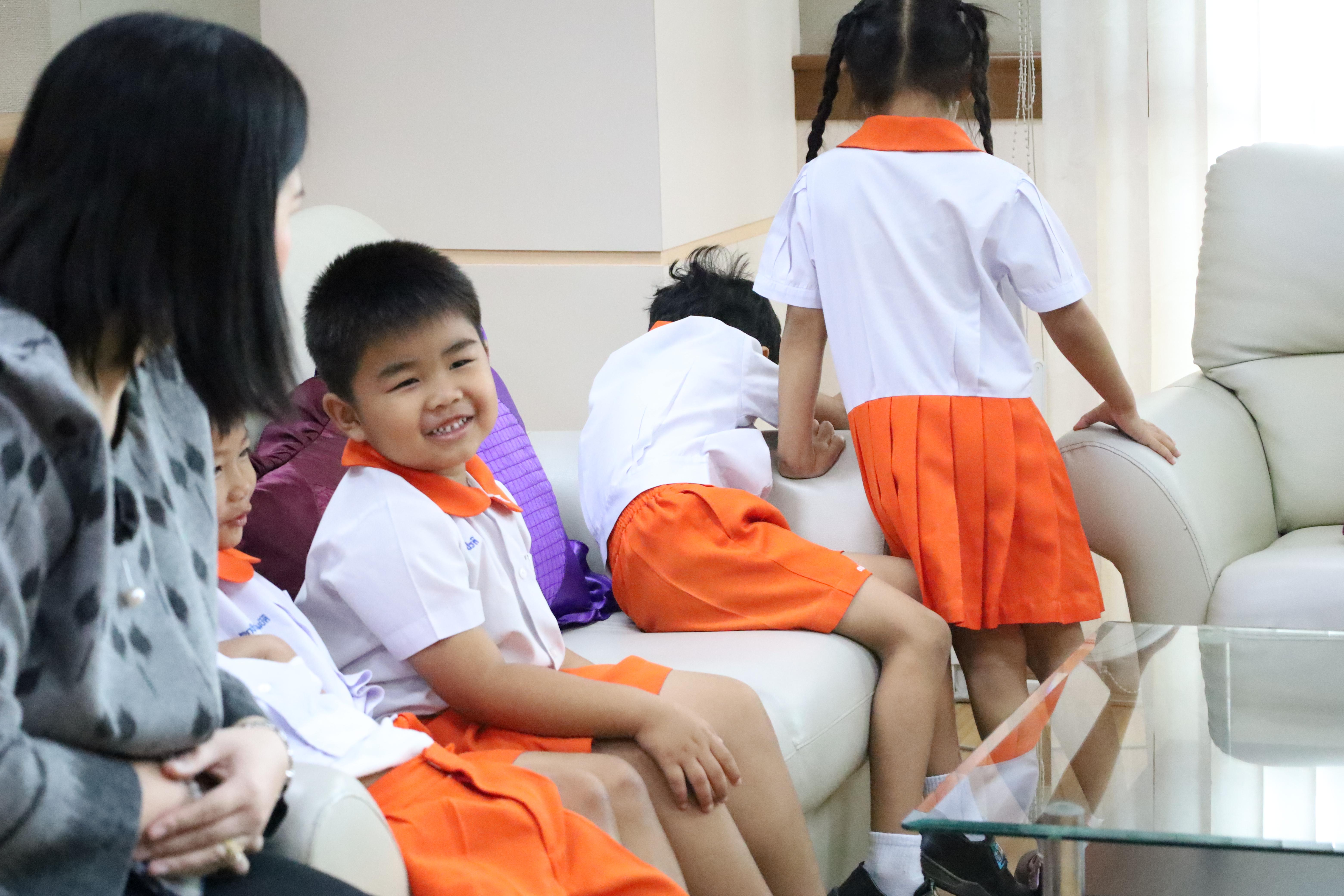 10. นักเรียนอนุบาลราชภัฏกำแพงเพชรเข้าพบอธิการบดี