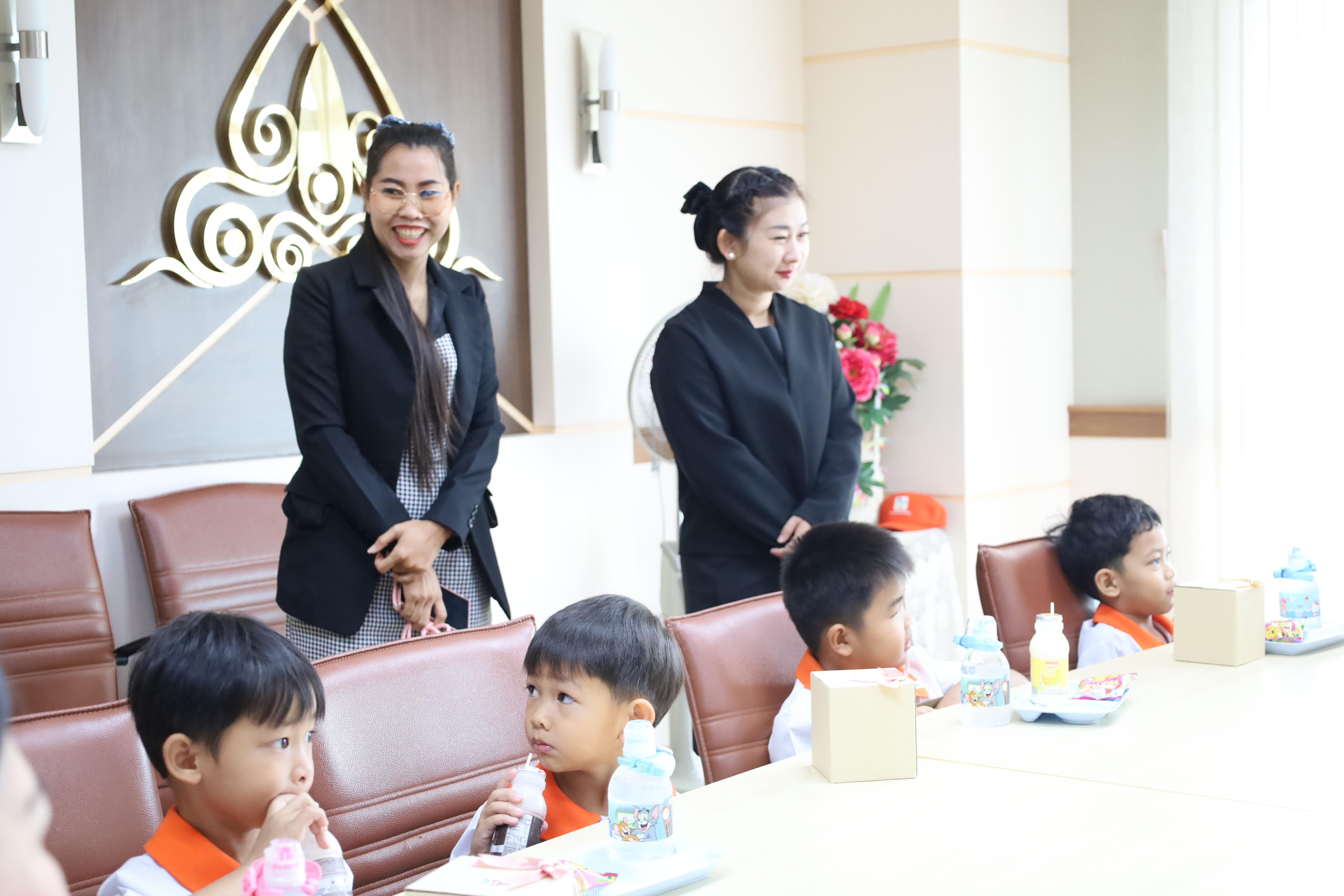 47. นักเรียนอนุบาลราชภัฏกำแพงเพชรเข้าพบอธิการบดี