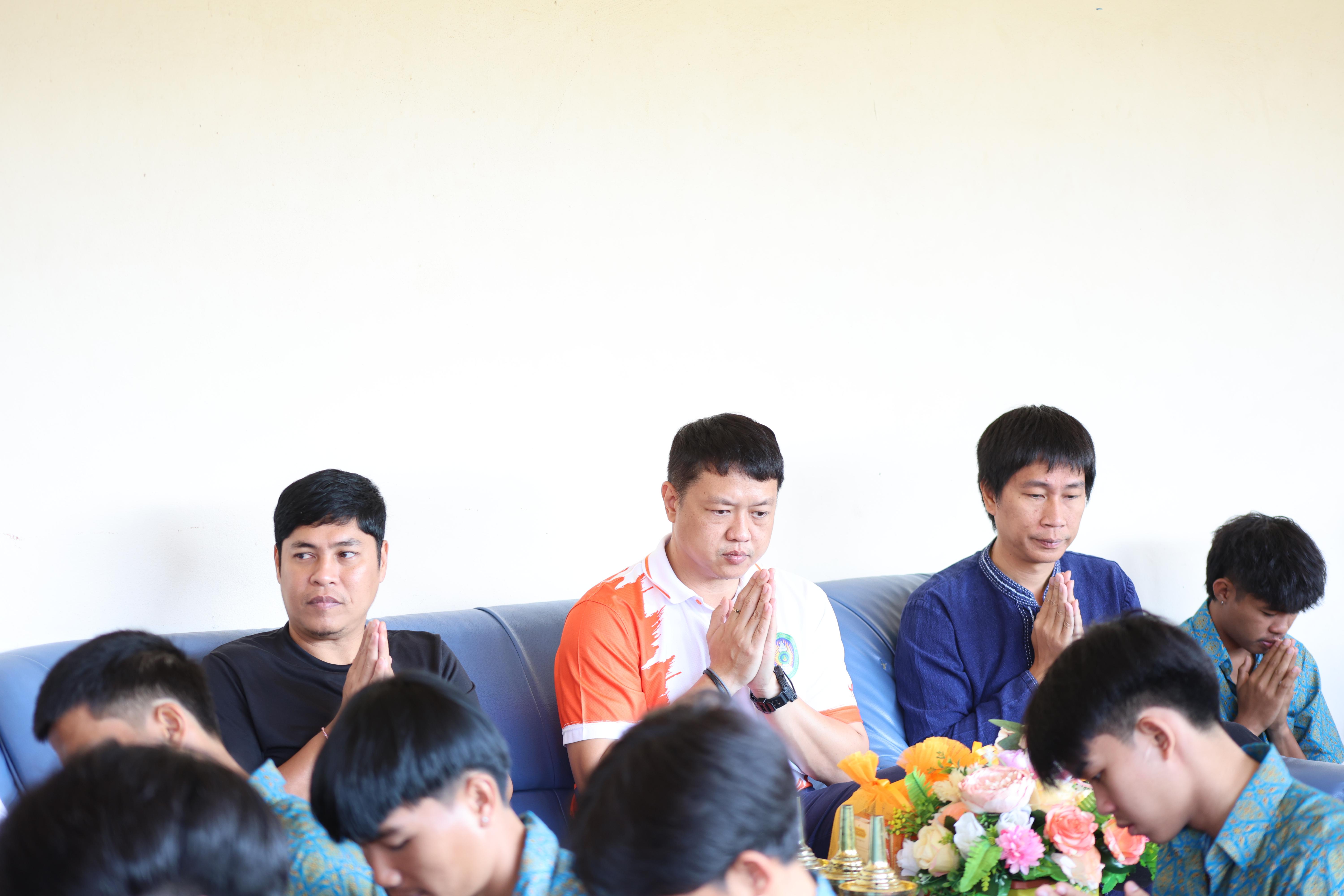 2. ทำบุญปีใหม่โปรแกรมวิชาพลศึกษา