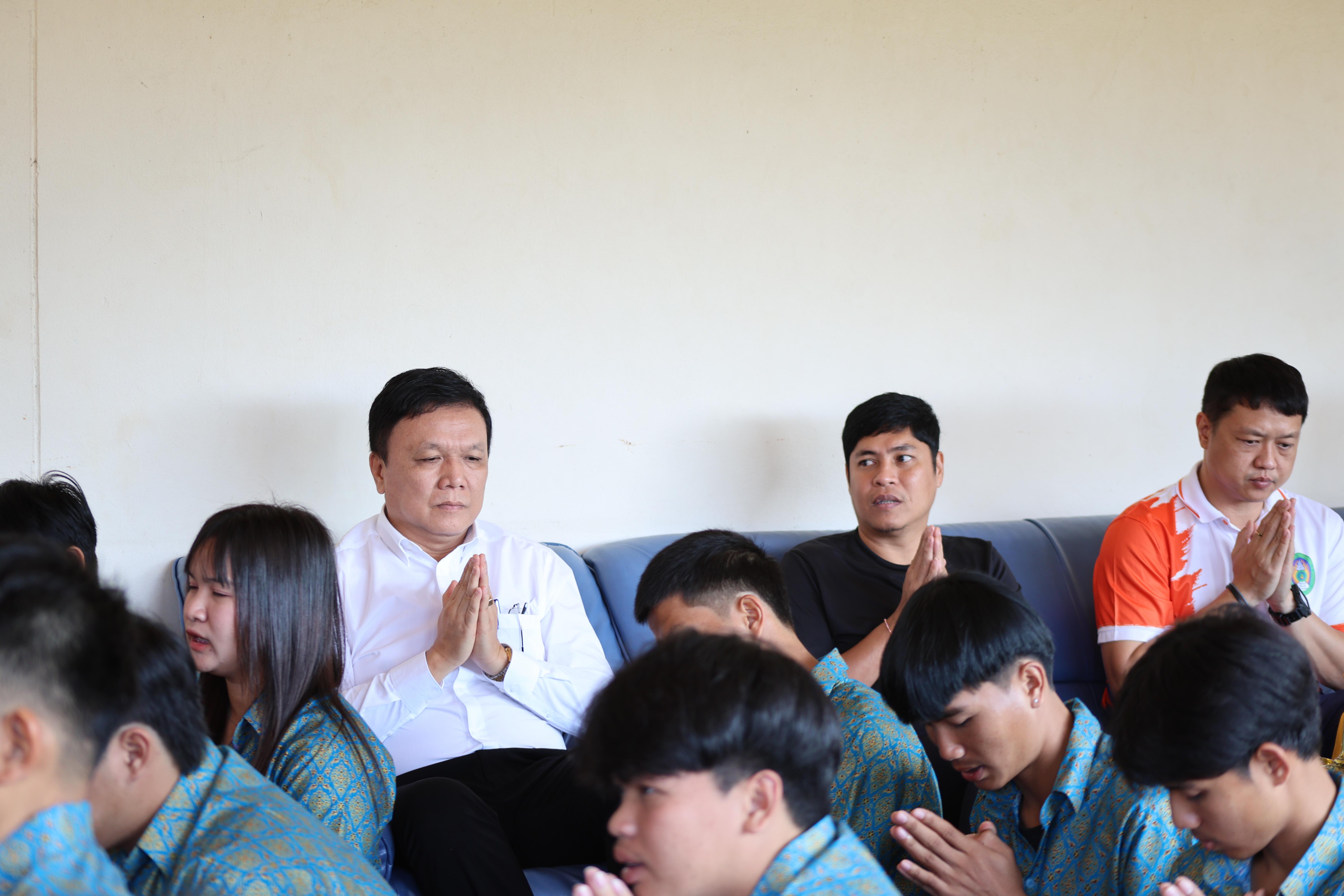 1. ทำบุญปีใหม่โปรแกรมวิชาพลศึกษา