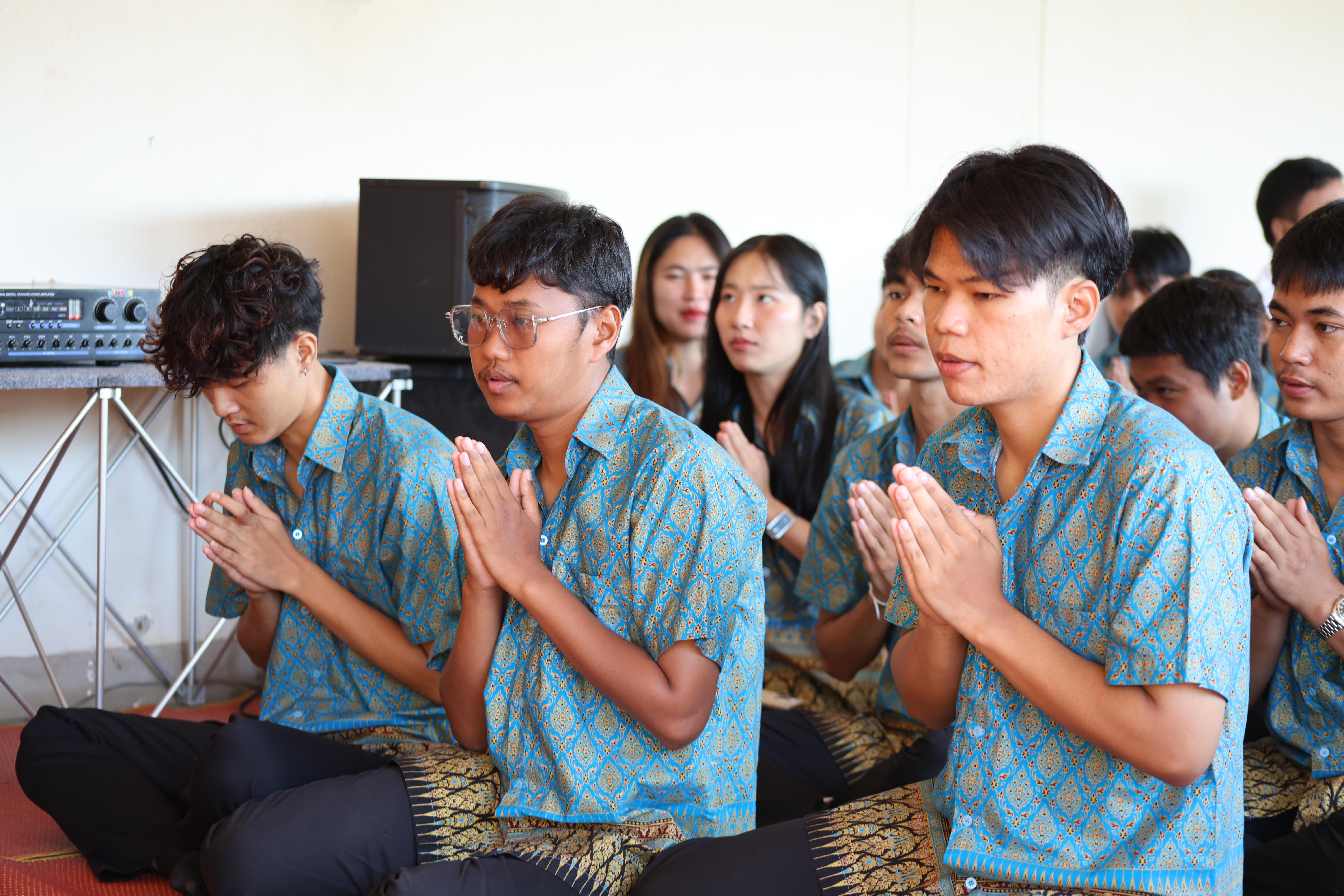 7. ทำบุญปีใหม่โปรแกรมวิชาพลศึกษา