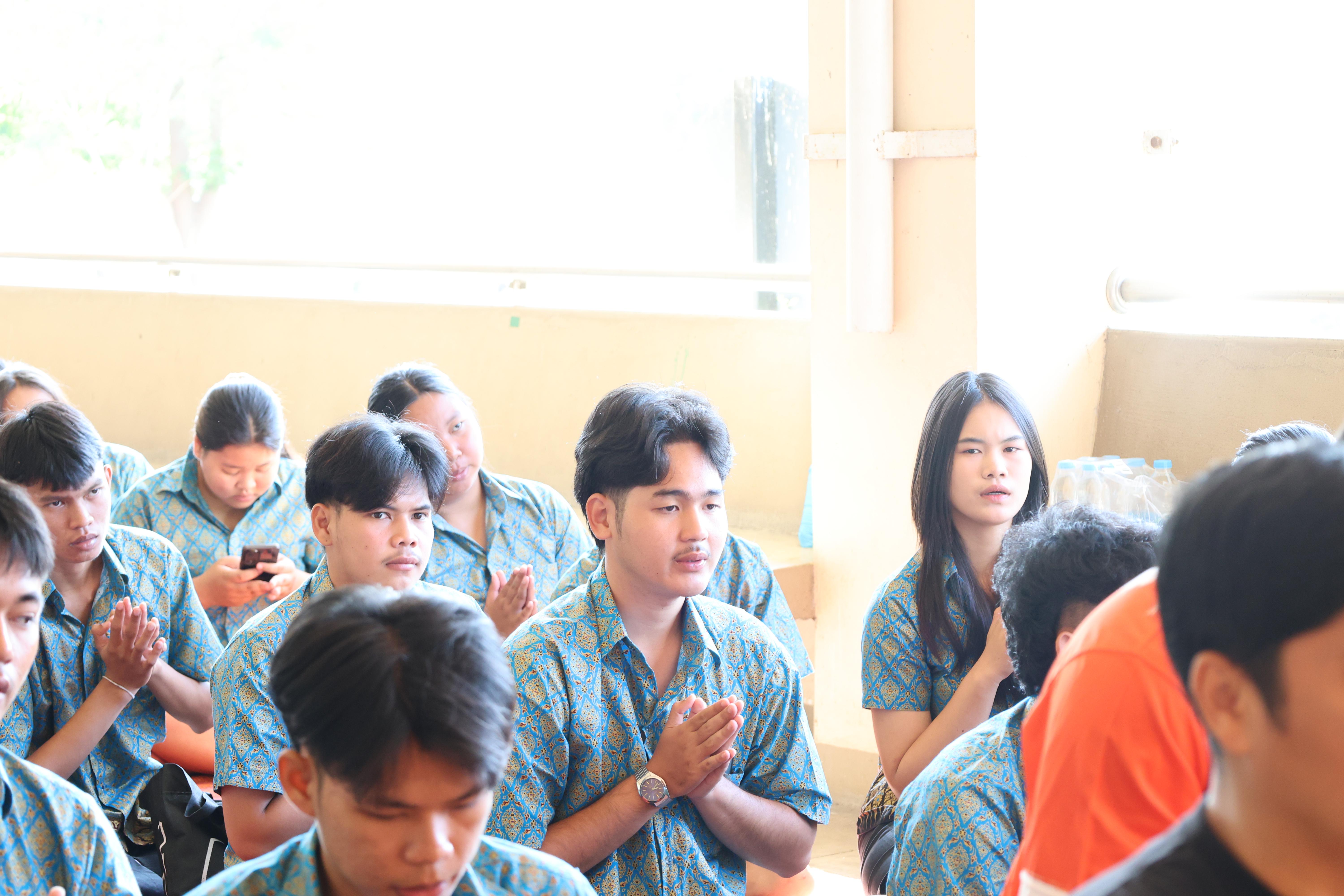 35. ทำบุญปีใหม่โปรแกรมวิชาพลศึกษา